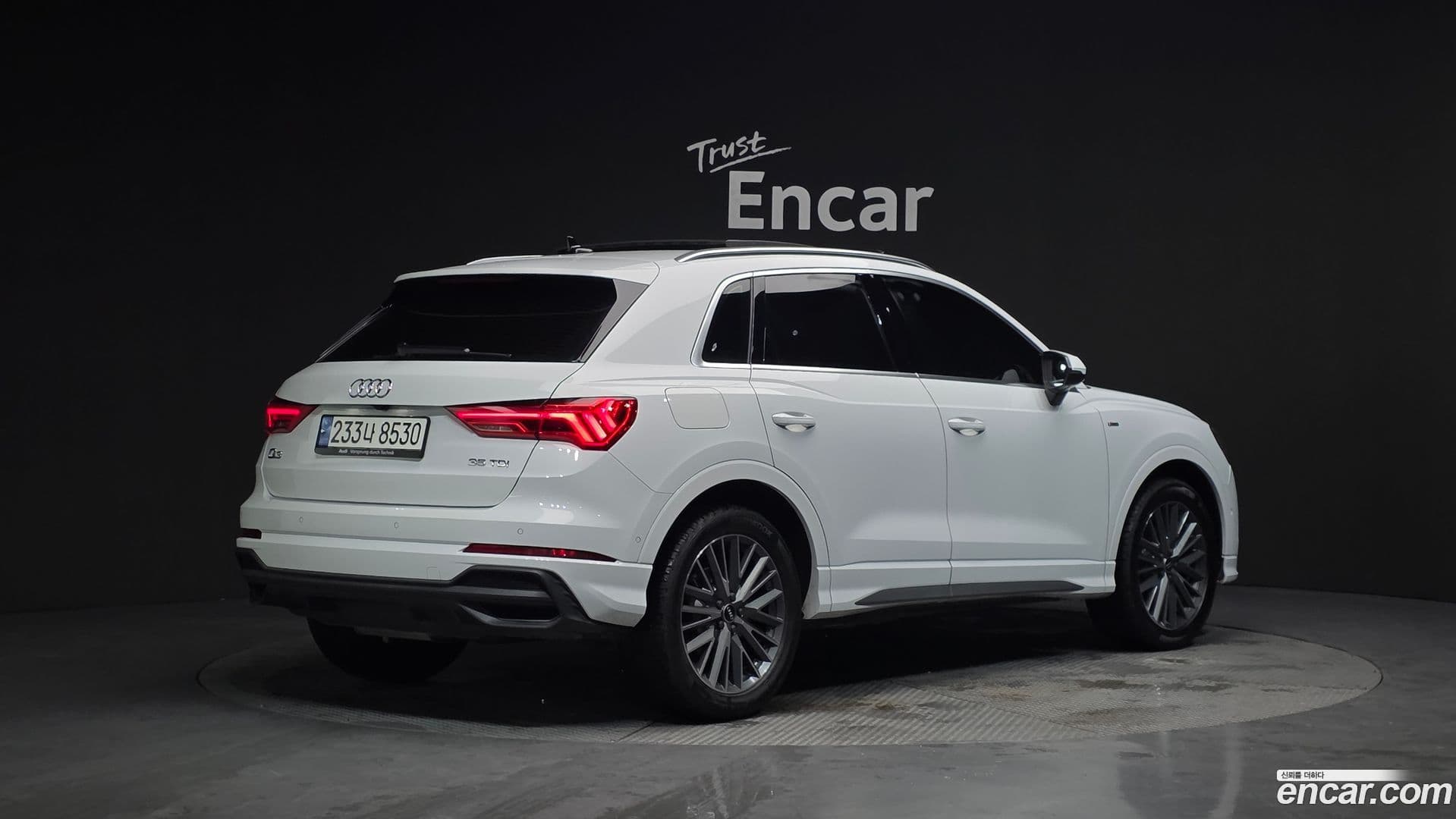 Main__Slider__Photo:Q3 Audi 2022.11-1