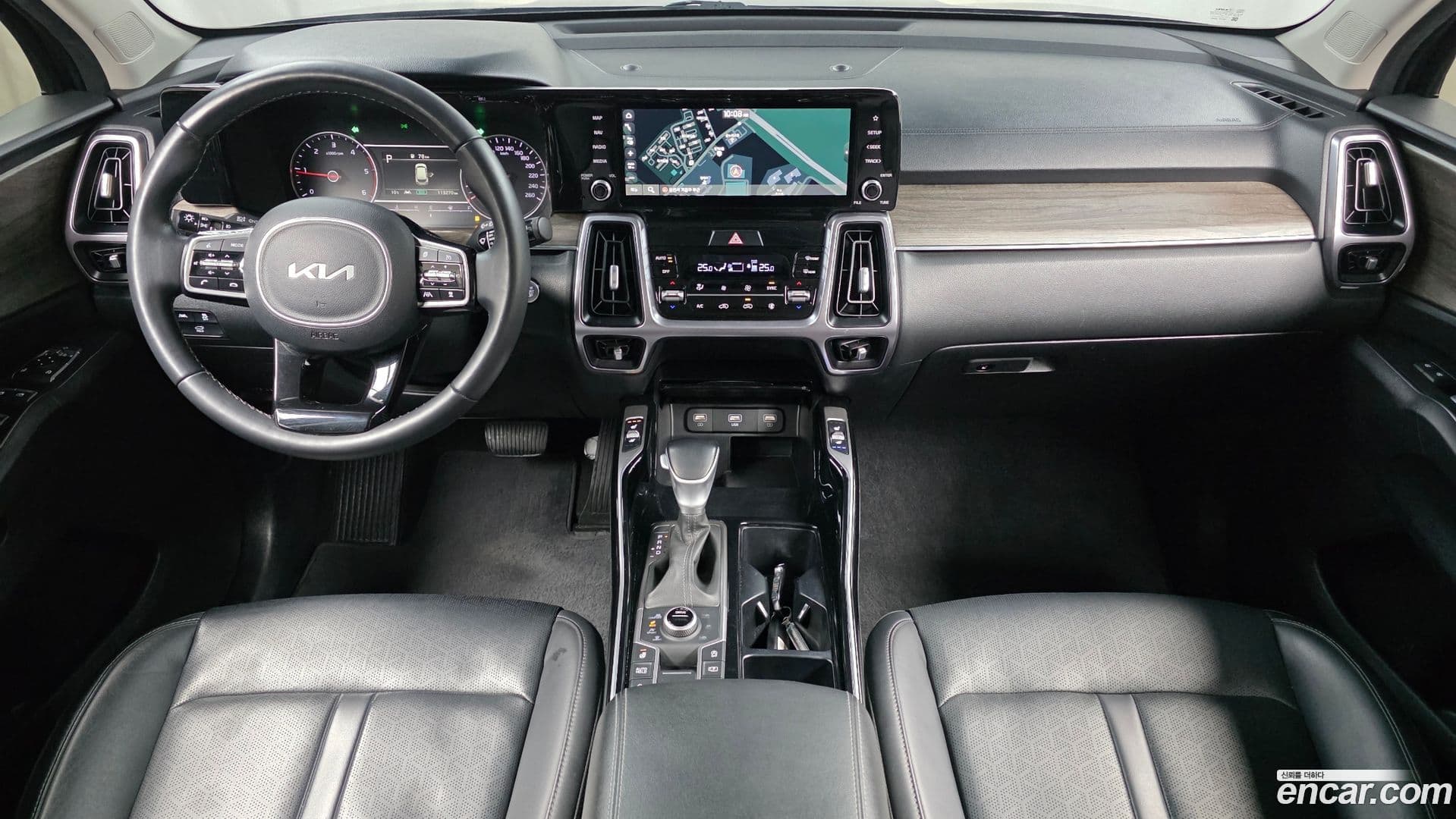 Main__Slider__Photo:Sorento Kia 2022.6-6