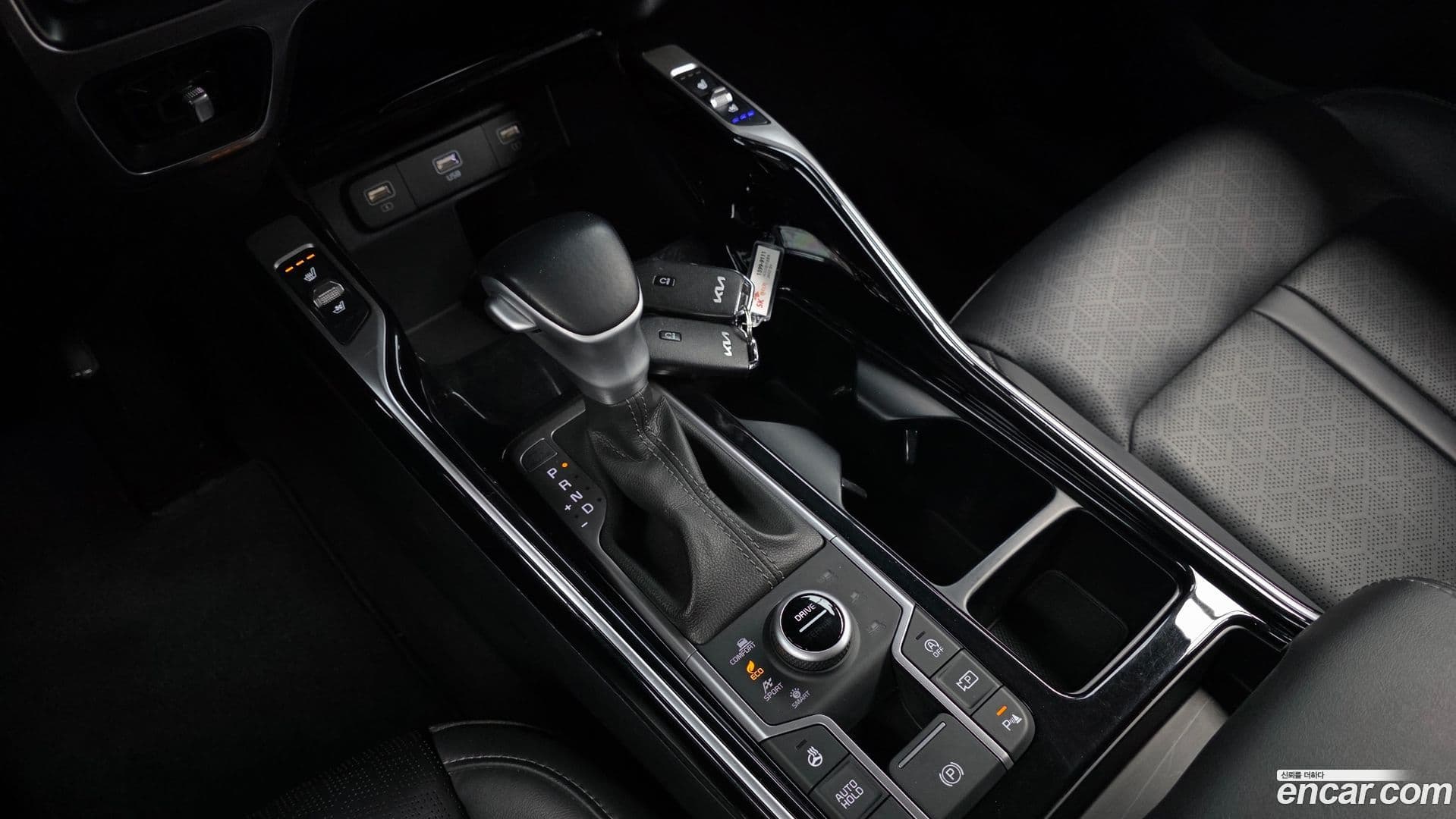 Main__Slider__Photo:Sorento Kia 2022.6-8