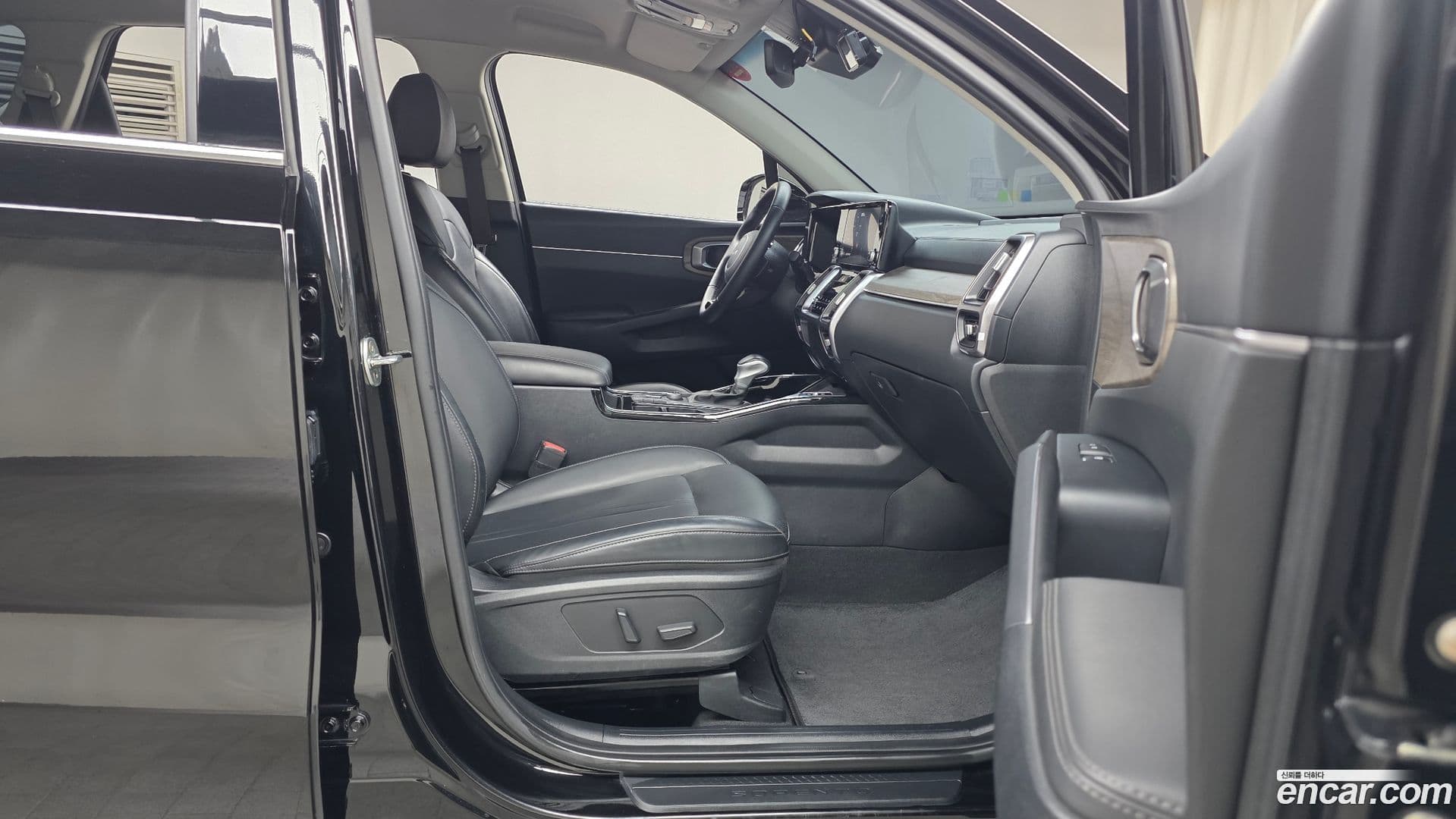 Main__Slider__Photo:Sorento Kia 2022.6-10