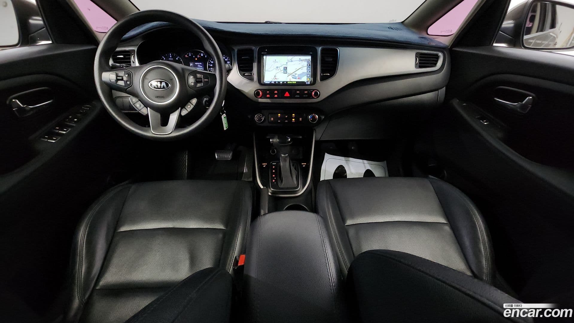 Main__Slider__Photo:Carens Kia 2013.4-6