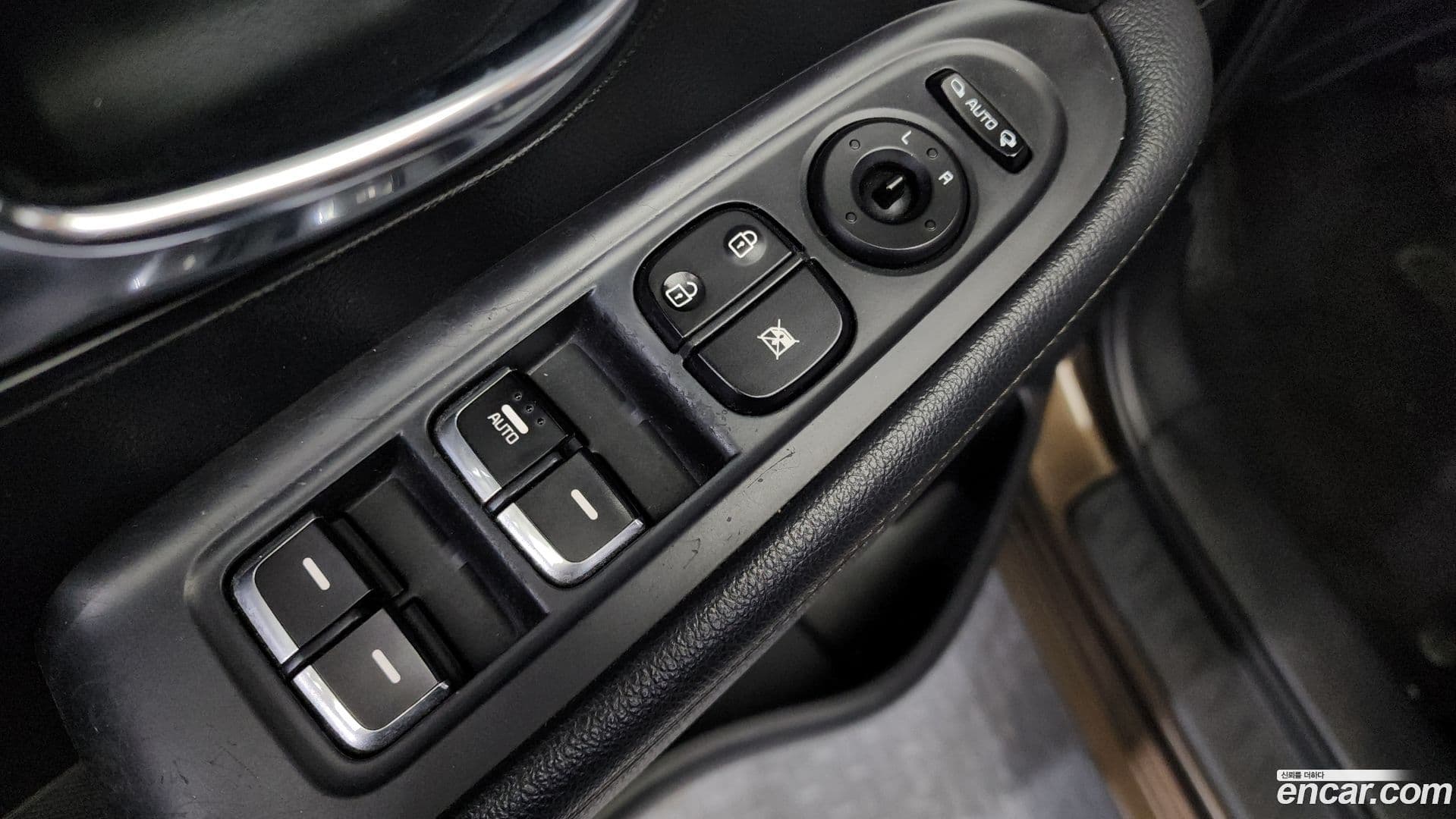 Main__Slider__Photo:Carens Kia 2013.4-13