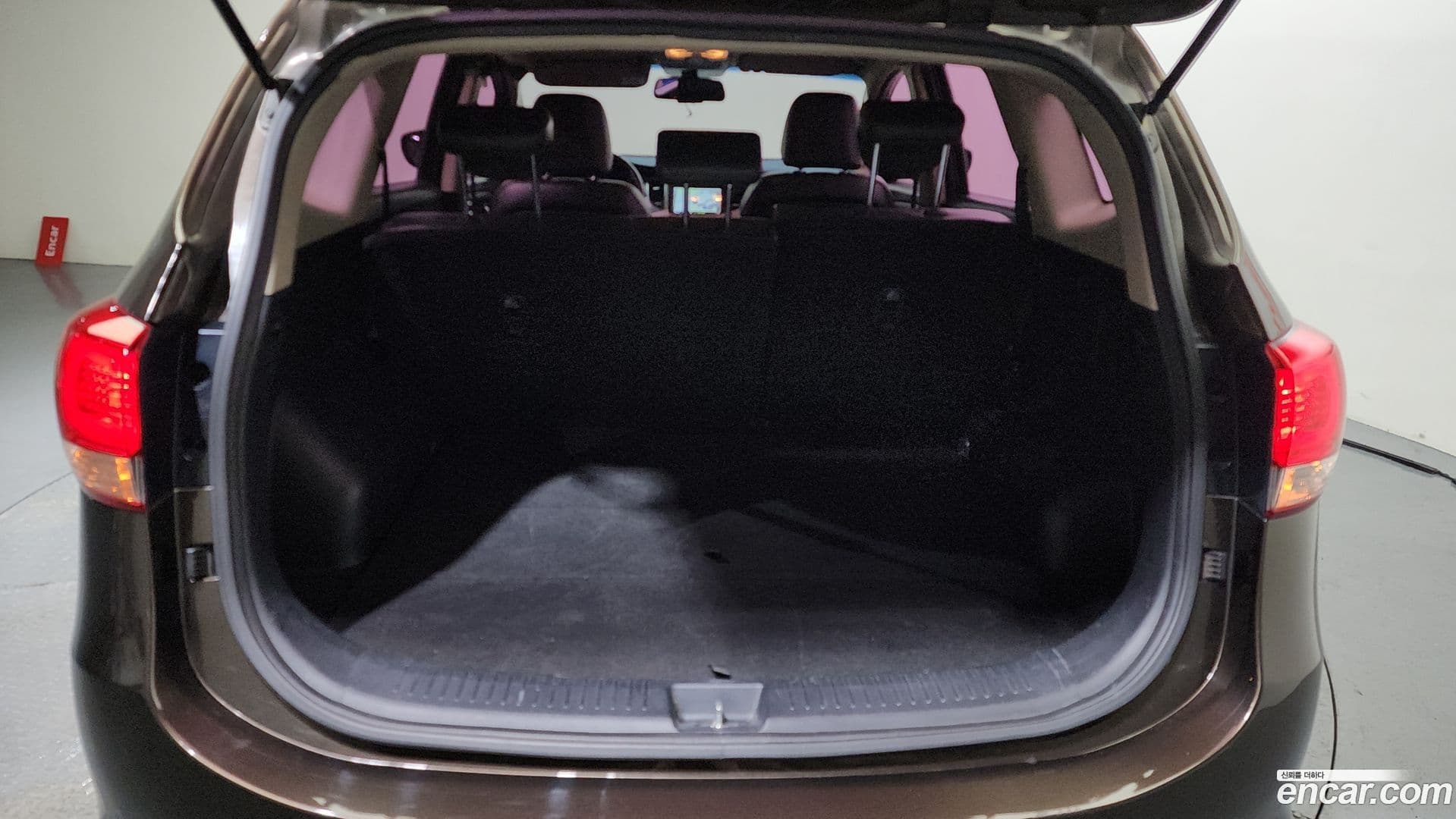 Main__Slider__Photo:Carens Kia 2013.4-19