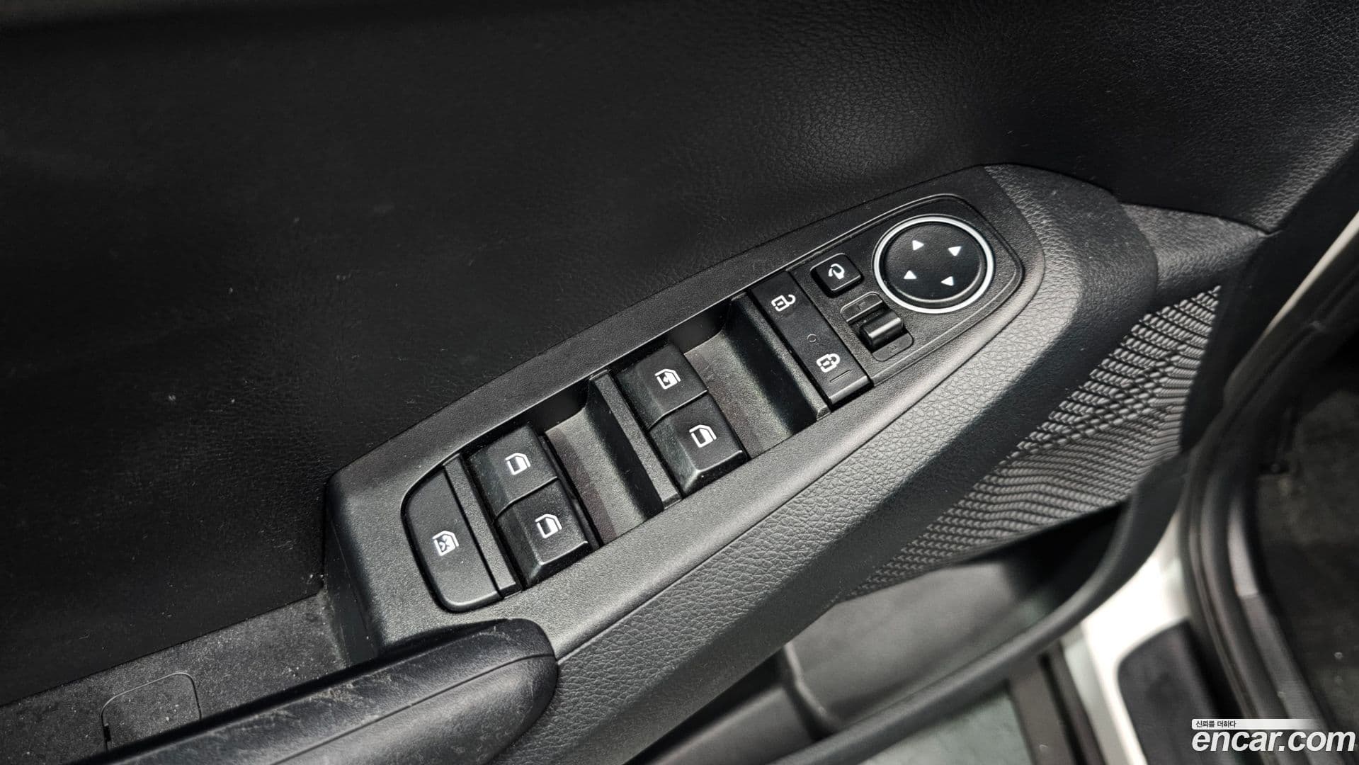 Main__Slider__Photo:Seltos Kia 2022.2-17