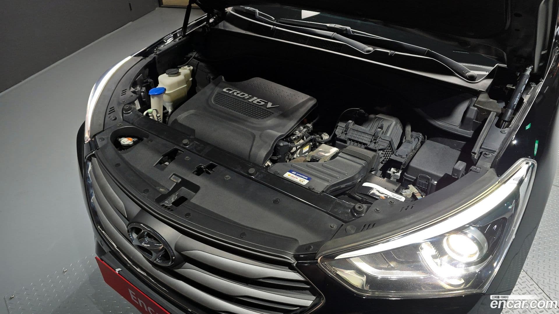 Main__Slider__Photo:Santafe Hyundai 2016.11-5