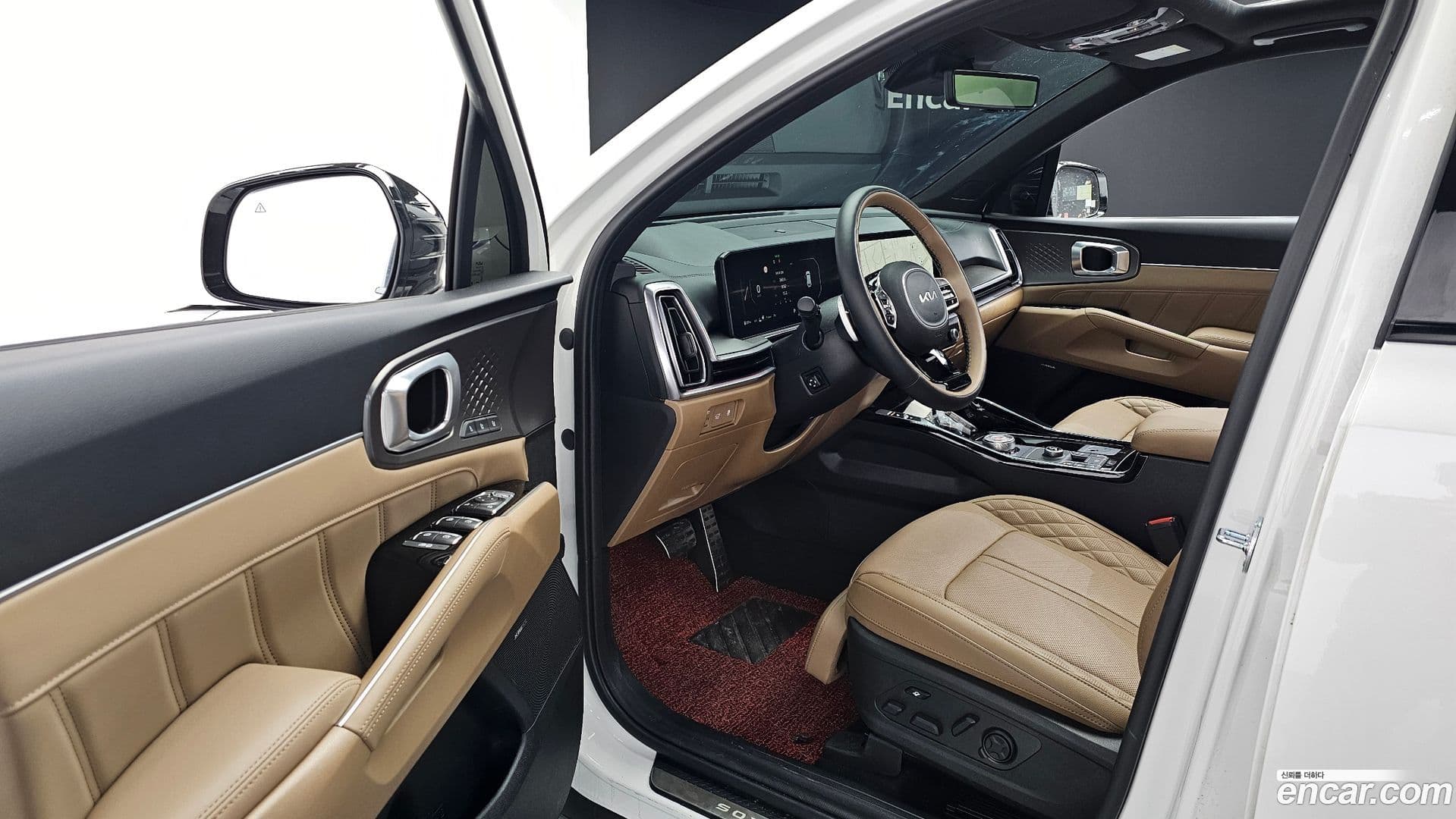 Main__Slider__Photo:Sorento Kia 2024.0-10