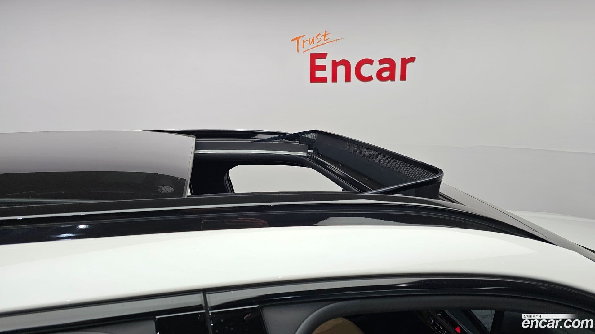 Main__Slider__Photo:Sorento Kia 2024.0-19