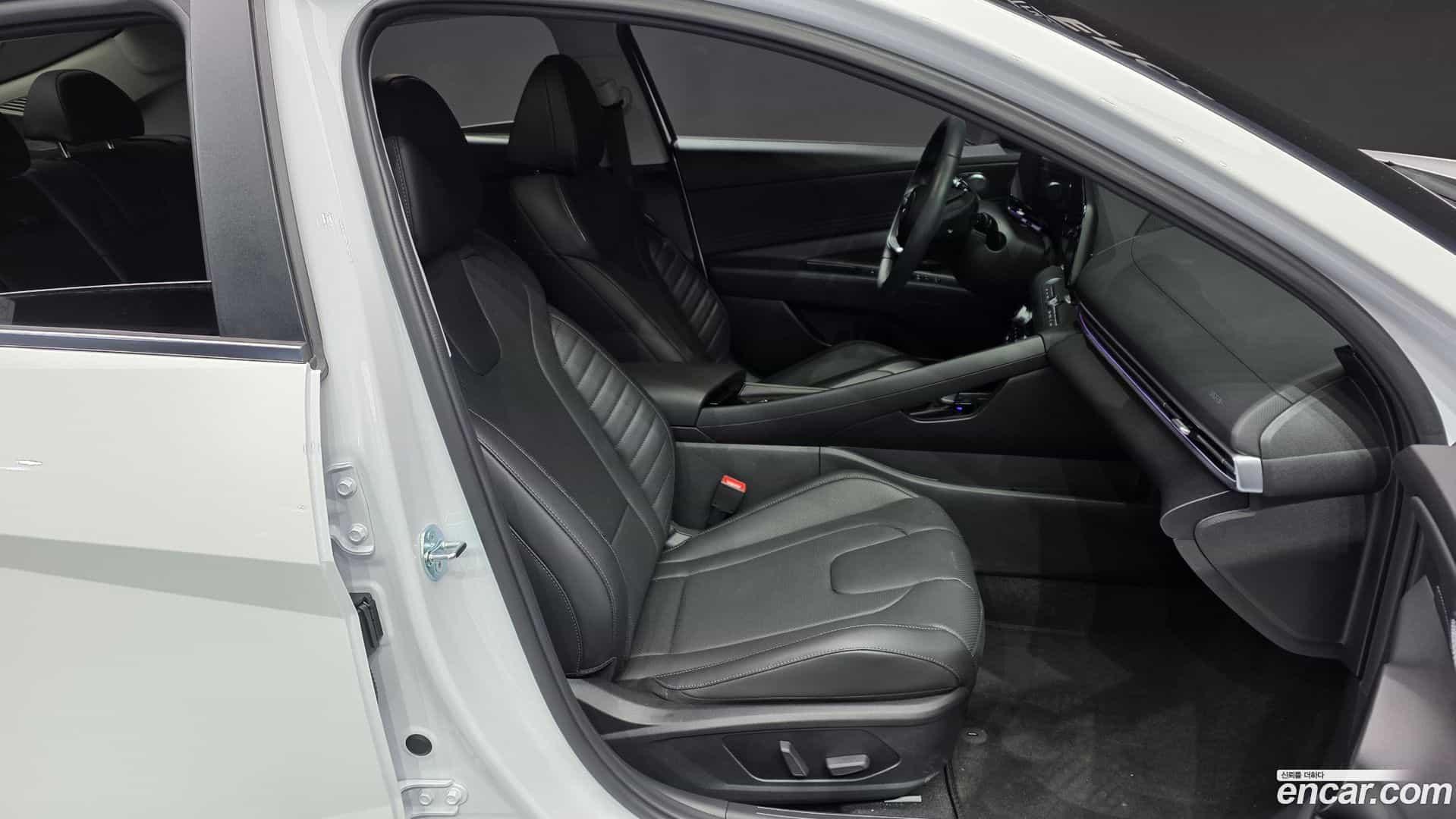 AVANTE Hyundai 2025.3-INNER-010