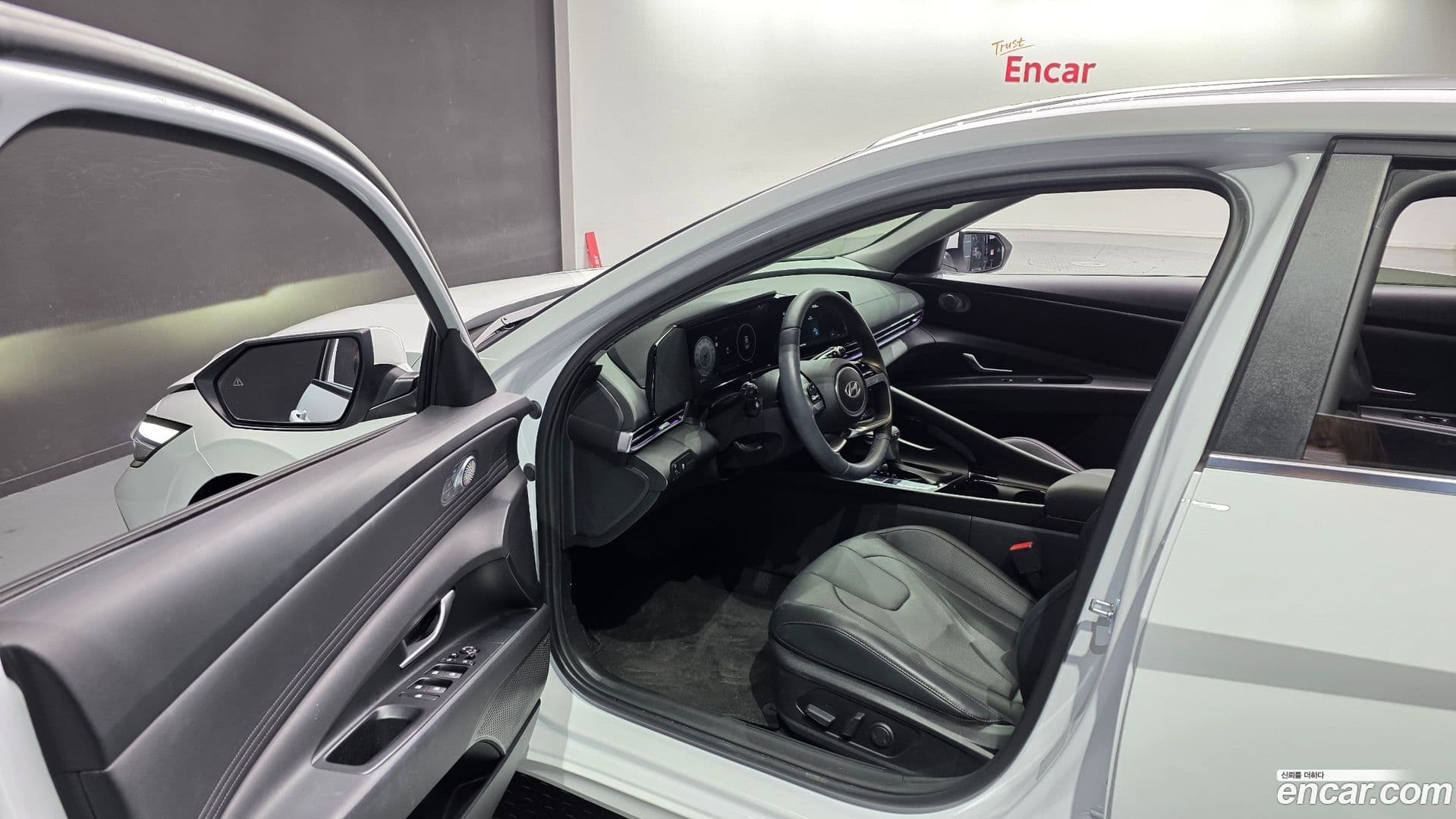 Main__Slider__Photo:AVANTE Hyundai 2025.3-10