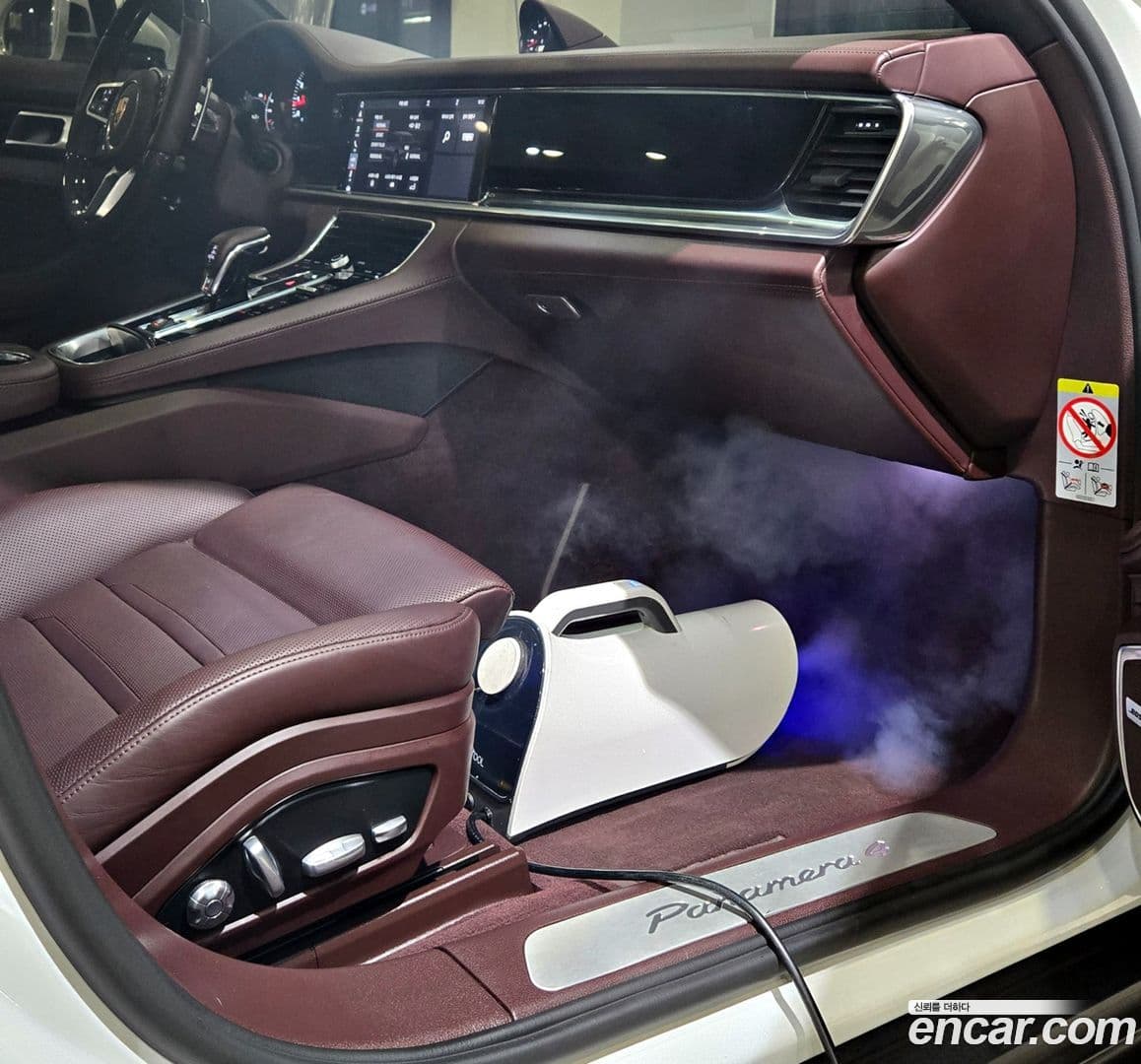 Main__Slider__Photo:Panamera Porsche 2020.3-2