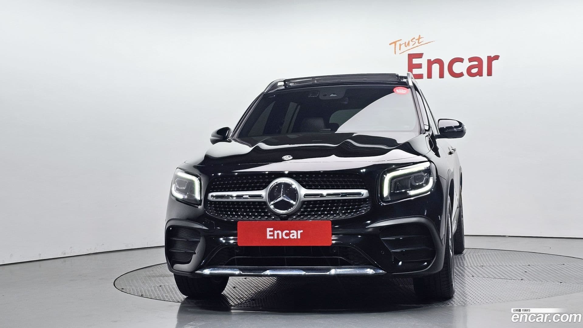 Main__Slider__Photo:GLB-Class Mercedes-Benz 2020.9-2