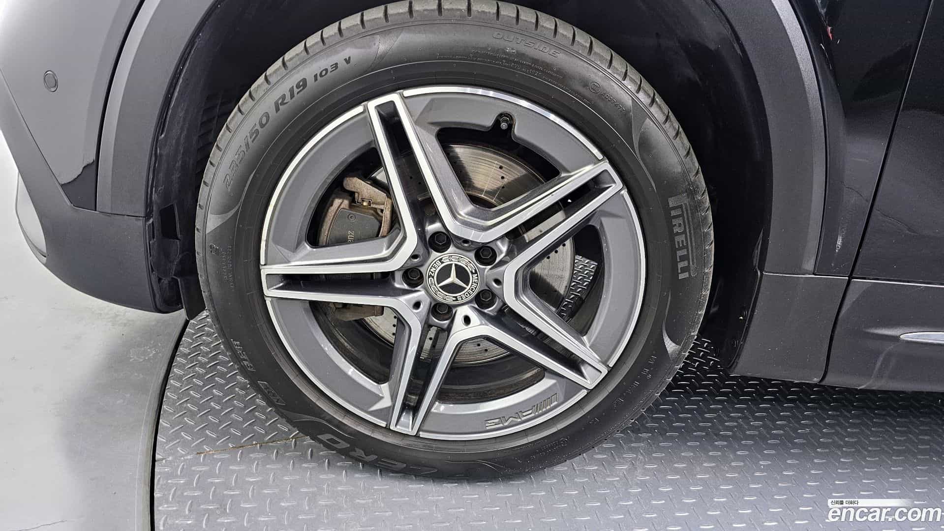 GLB-Class Mercedes-Benz 2020.9-OUTER-005