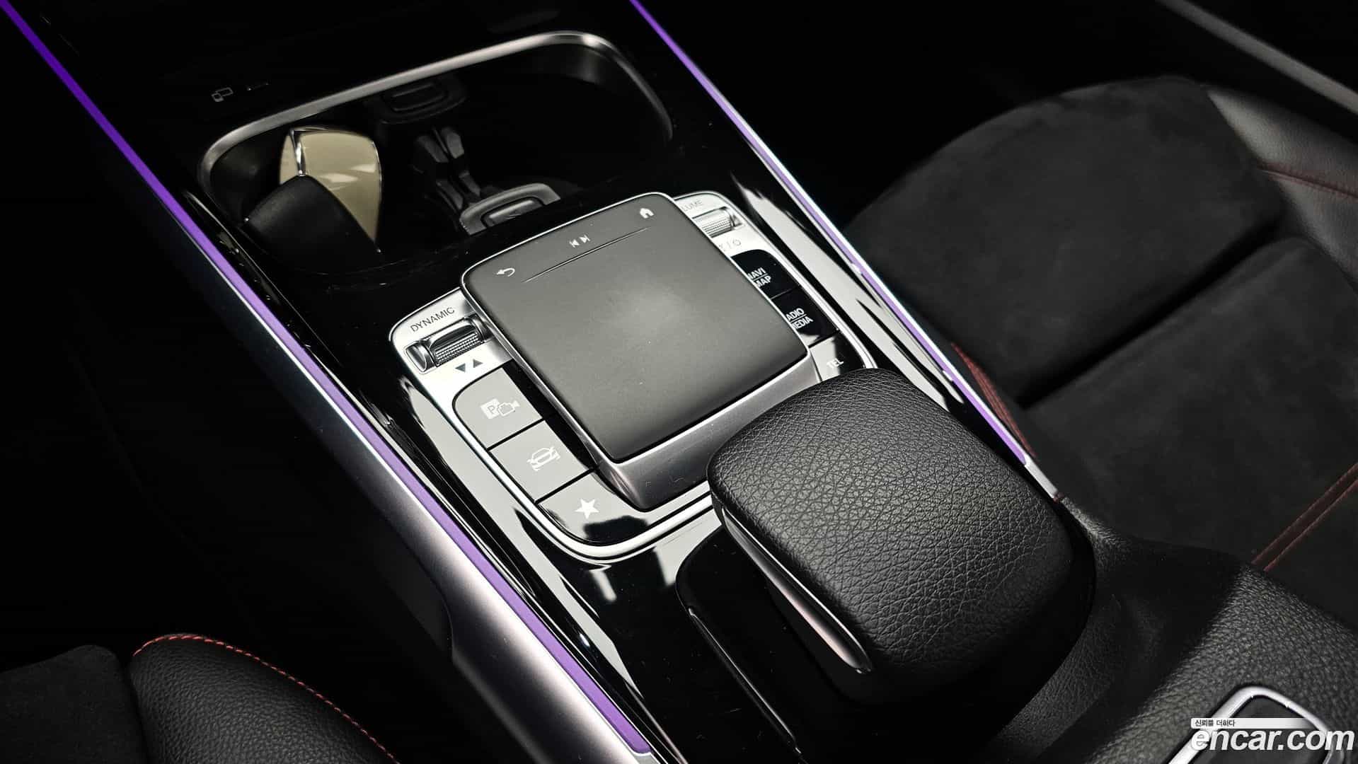 GLB-Class Mercedes-Benz 2020.9-OPTION-021