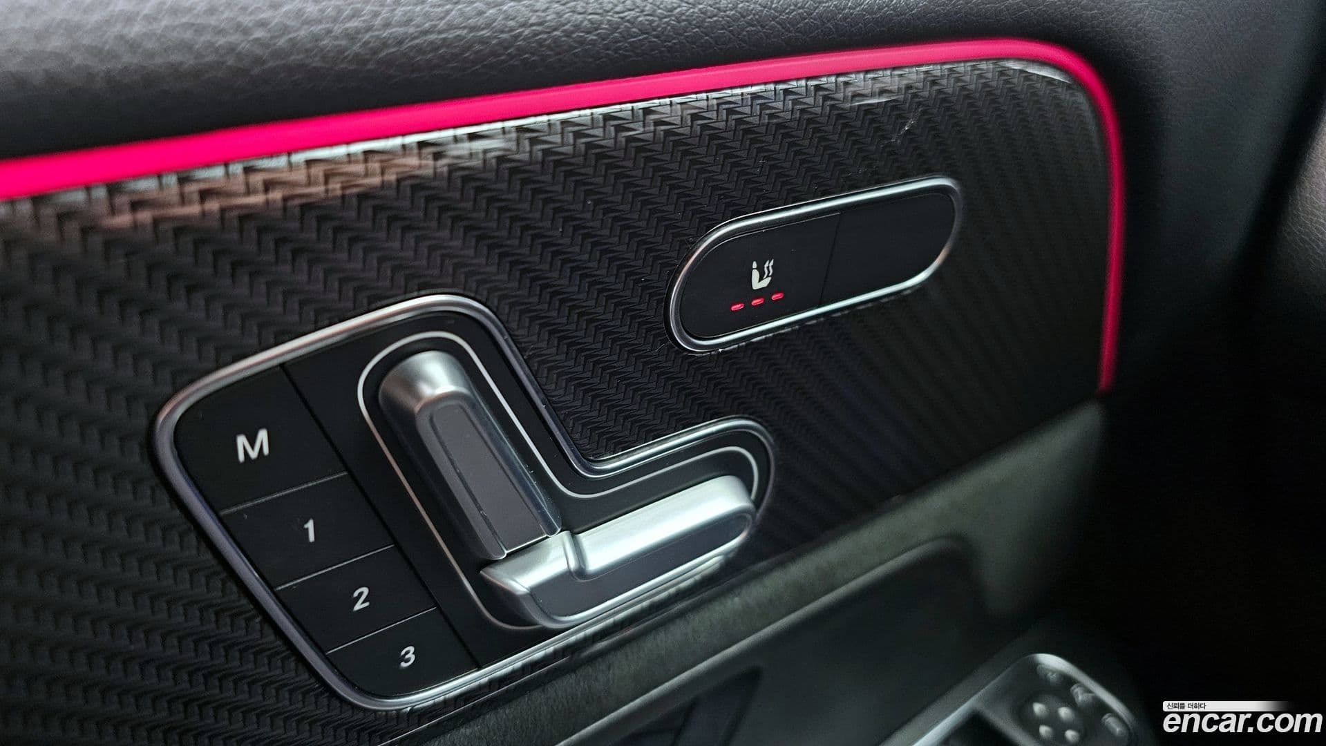 Main__Slider__Photo:GLB-Class Mercedes-Benz 2020.9-17