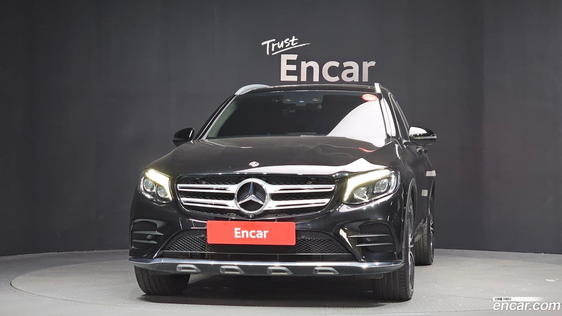 Main__Slider__Photo:GLC-Class Mercedes-Benz 2018.7-2