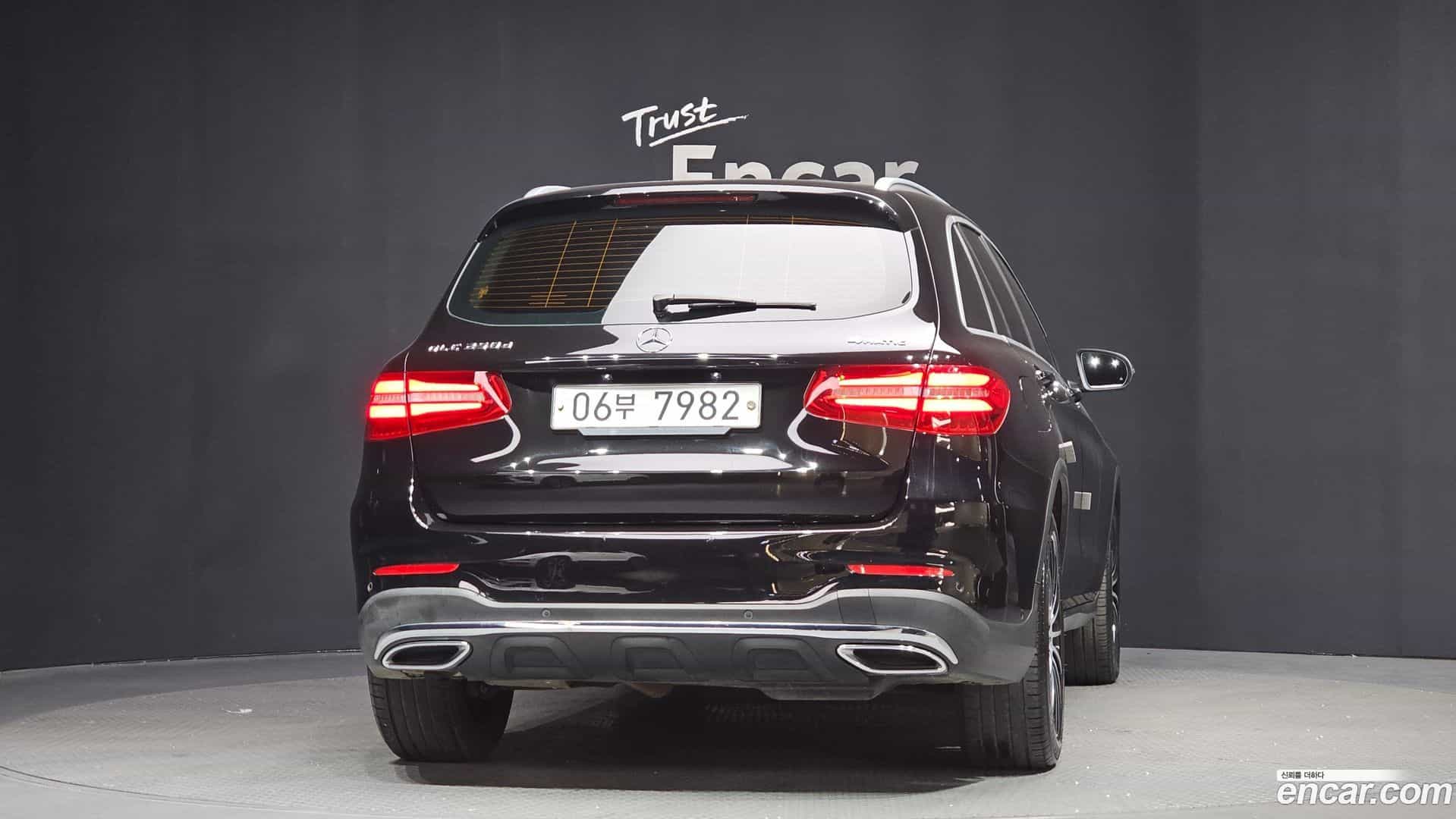 GLC-Class Mercedes-Benz 2018.7-OUTER-004