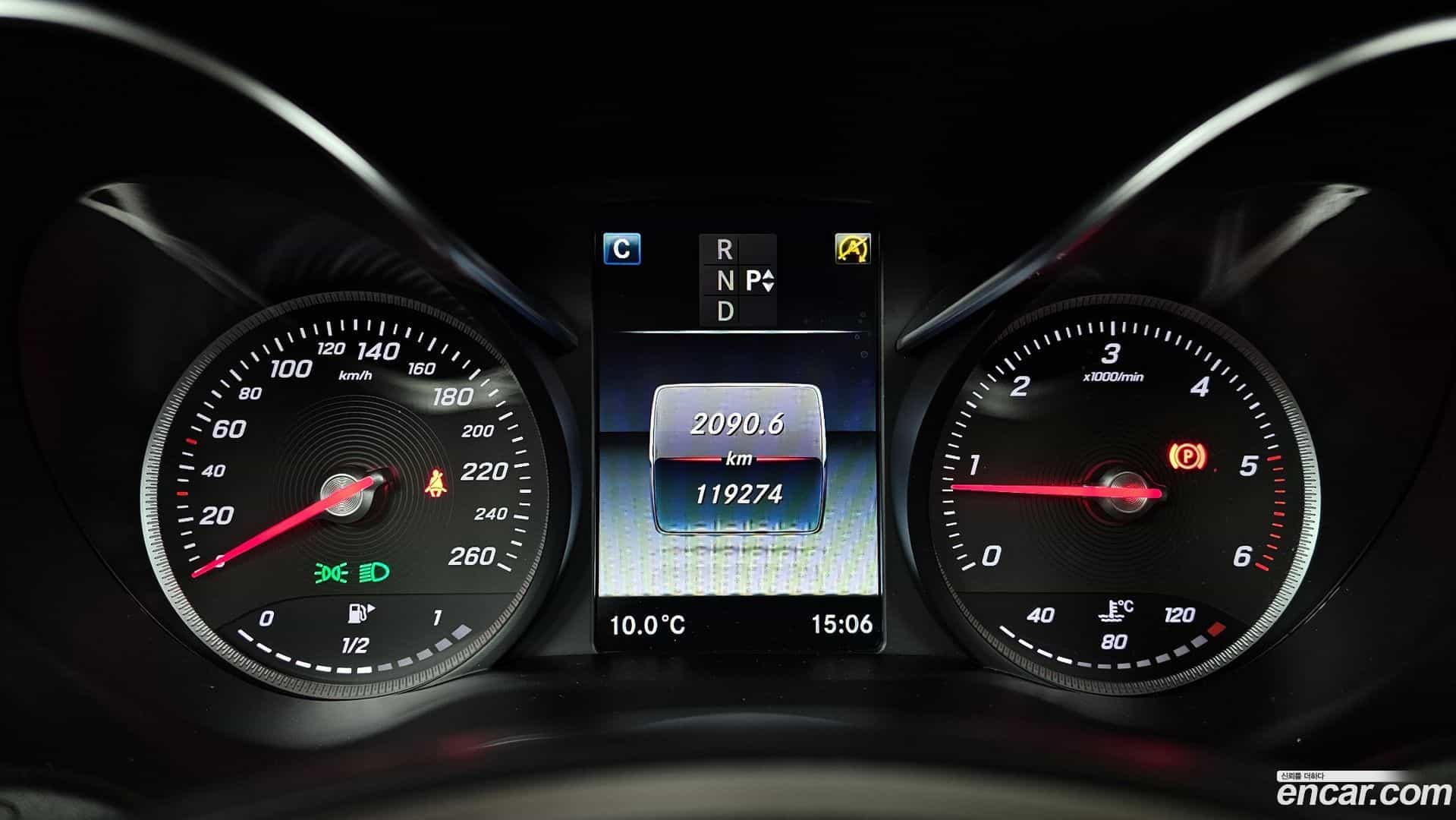 GLC-Class Mercedes-Benz 2018.7-INNER-008