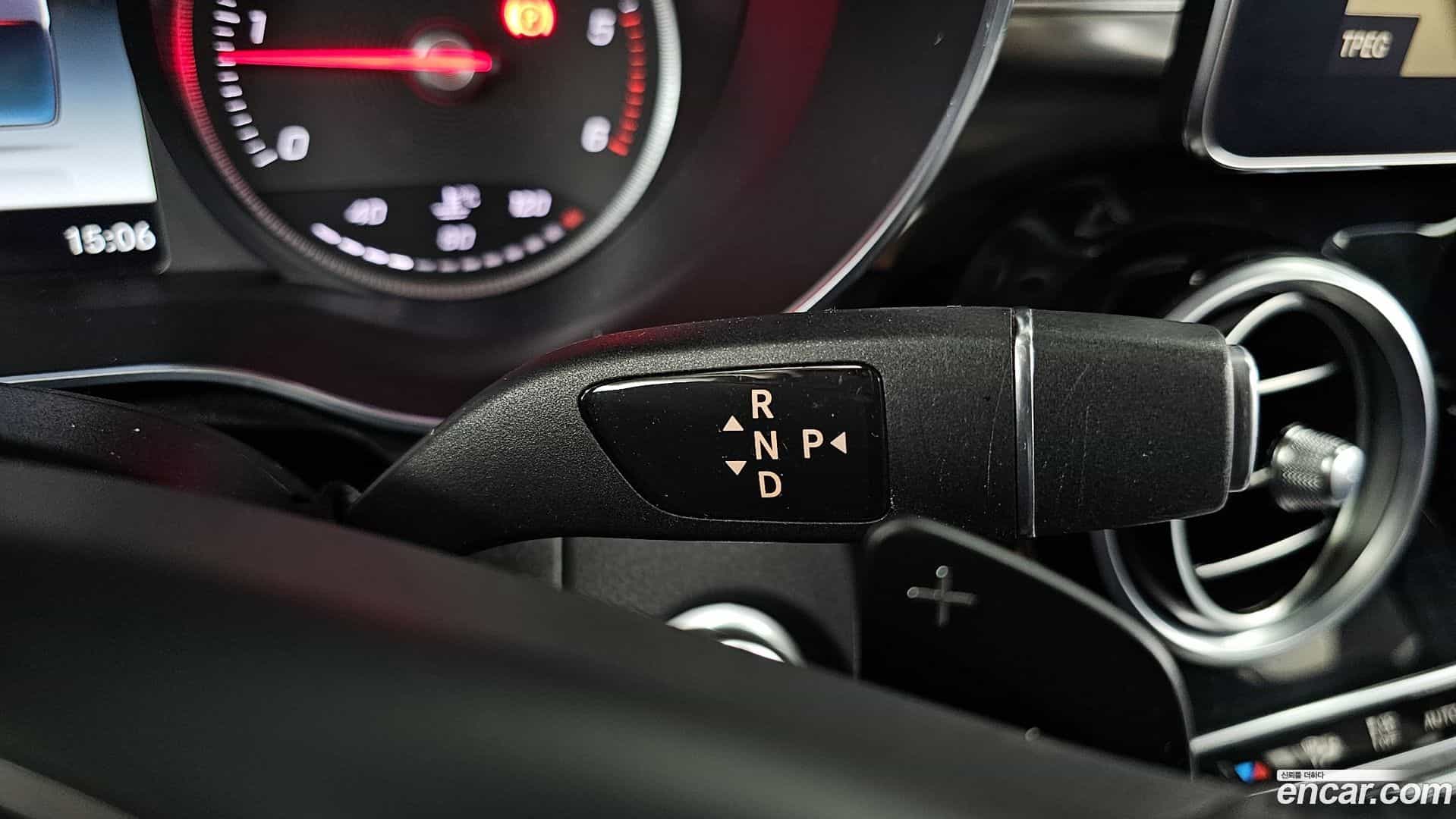 GLC-Class Mercedes-Benz 2018.7-INNER-009