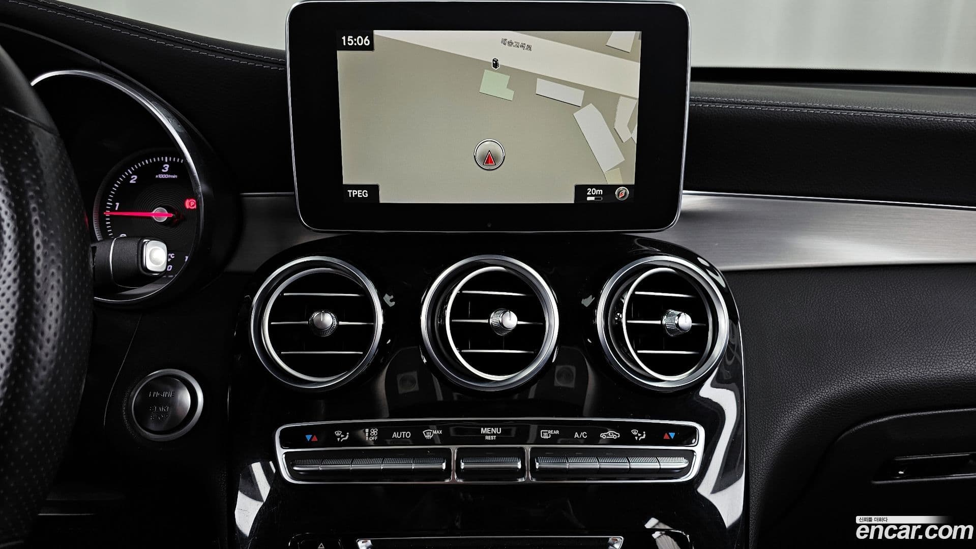 Main__Slider__Photo:GLC-Class Mercedes-Benz 2018.7-13