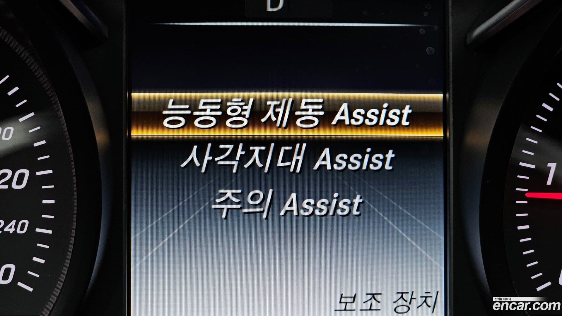 Main__Slider__Photo:GLC-Class Mercedes-Benz 2018.7-15