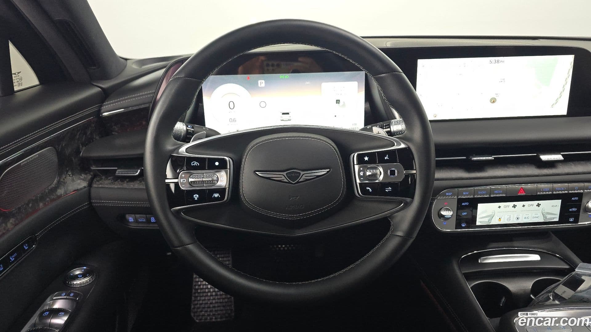 Main__Slider__Photo:G90 Genesis 2022.9-12