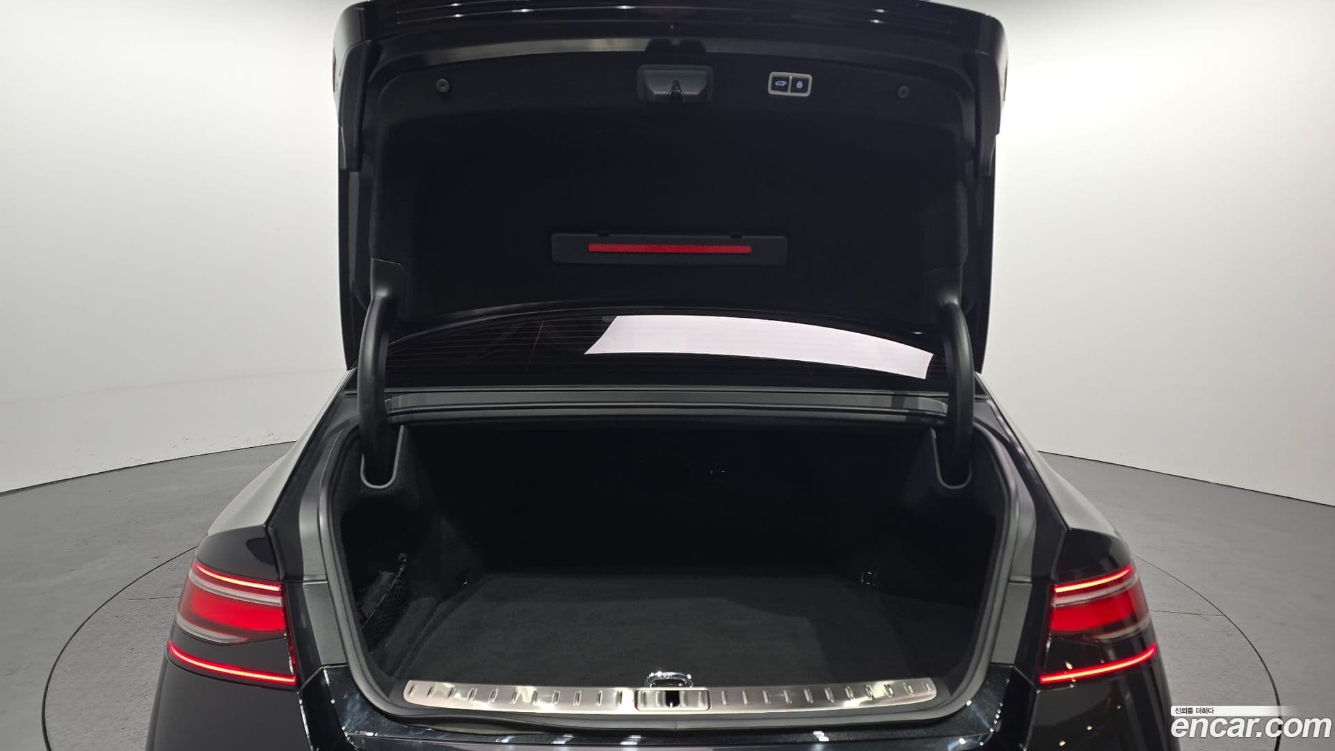 Main__Slider__Photo:G90 Genesis 2022.9-19