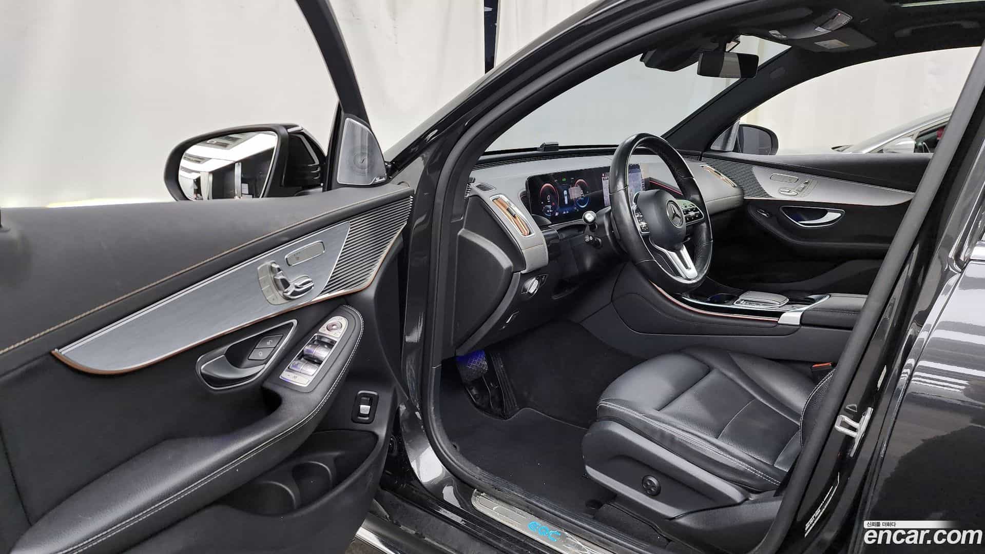 EQC Mercedes-Benz 2021.11-INNER-010