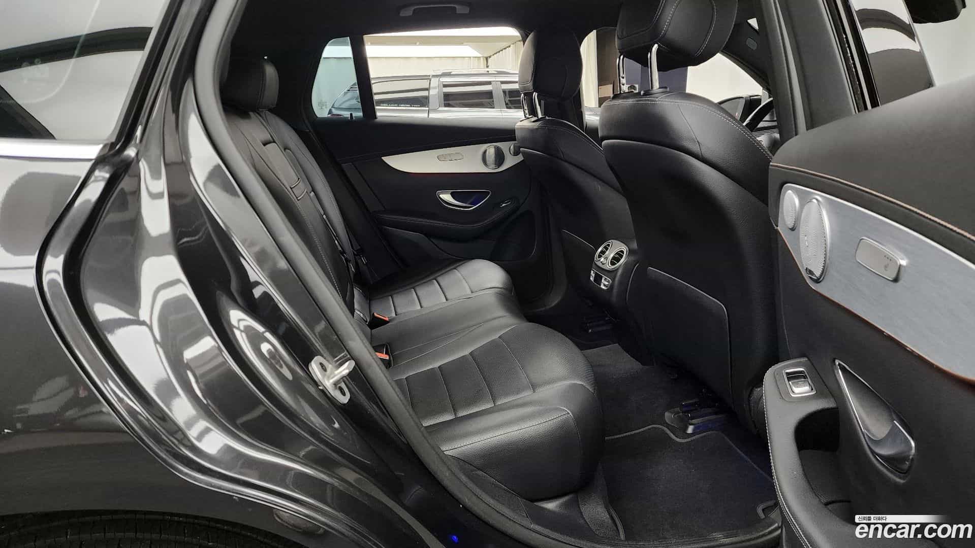 EQC Mercedes-Benz 2021.11-OPTION-016