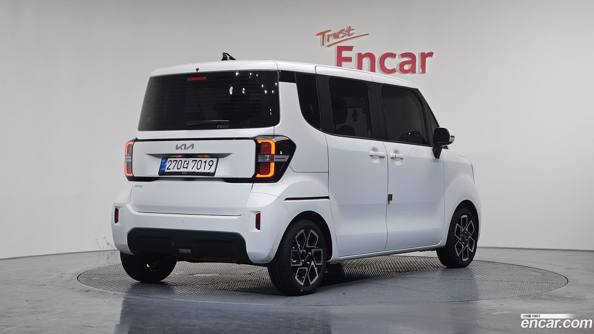 Main__Slider__Photo:RAY Kia 2025.11-1