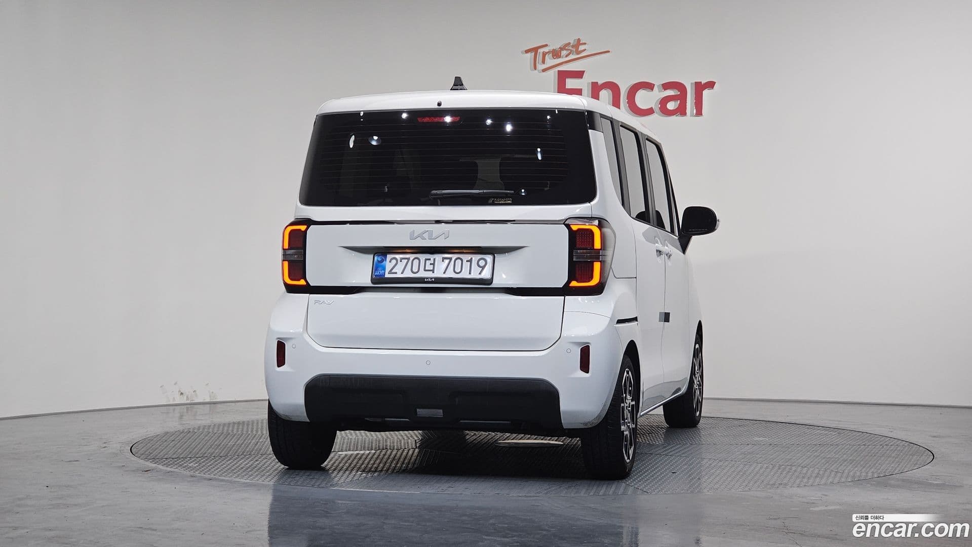 Main__Slider__Photo:RAY Kia 2025.11-3