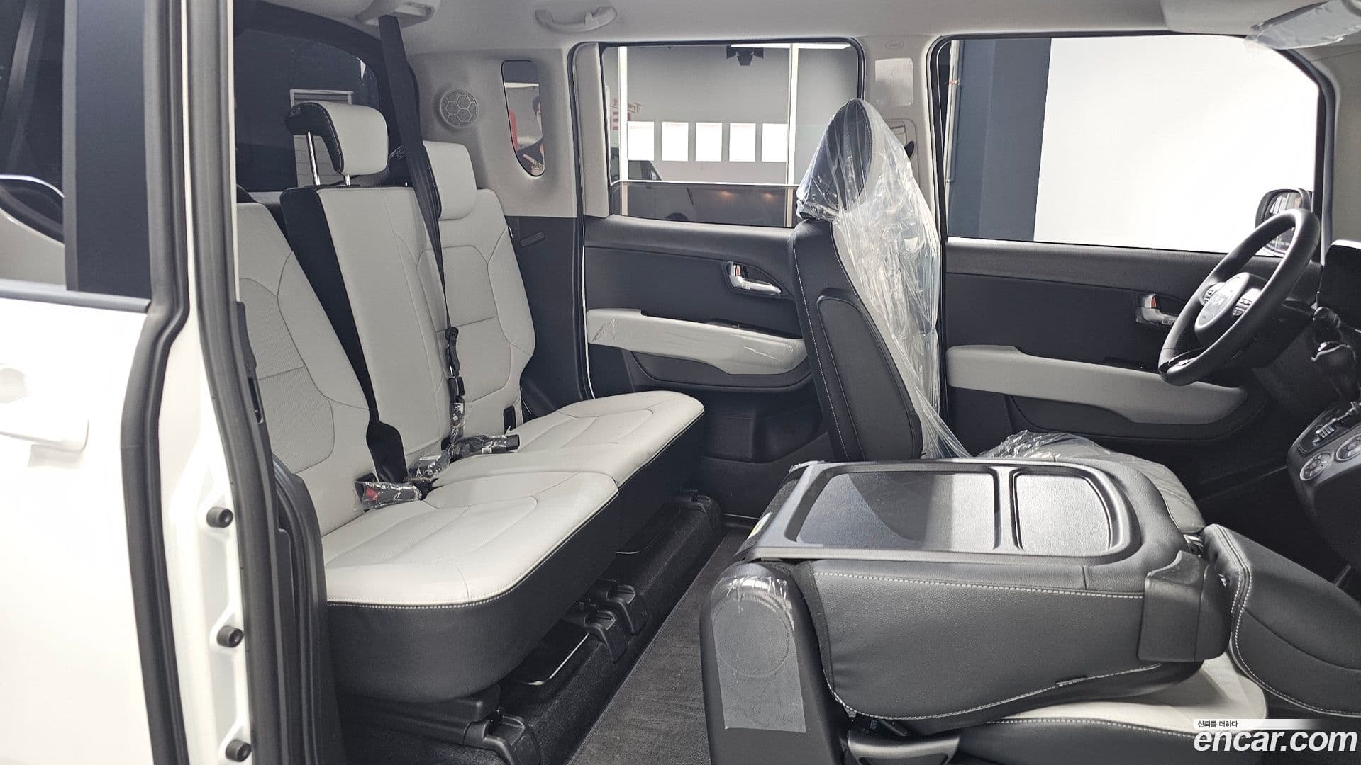 Main__Slider__Photo:RAY Kia 2025.11-11