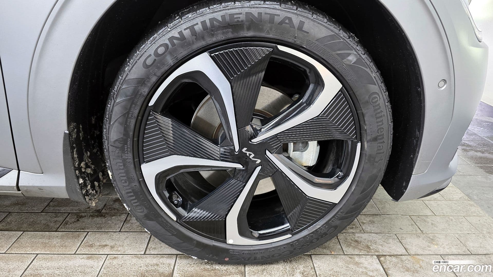 Main__Slider__Photo:EV6 Kia 2022.2-4