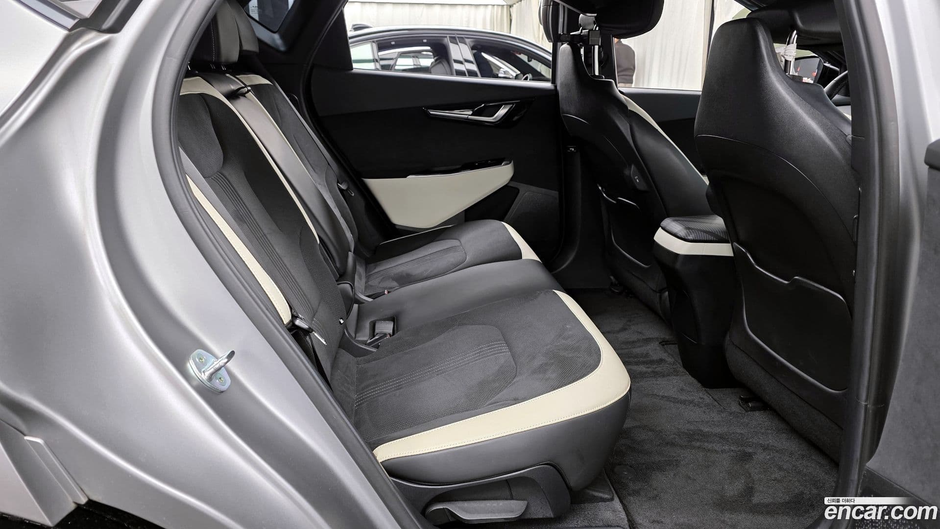 Main__Slider__Photo:EV6 Kia 2022.2-11