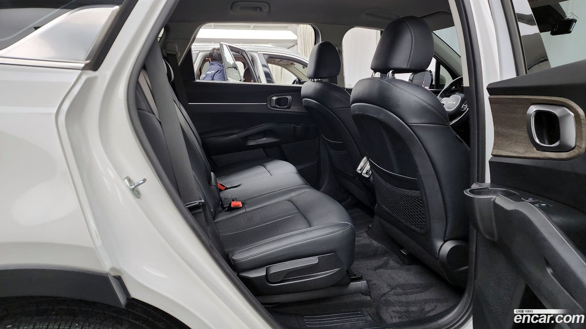 Main__Slider__Photo:Sorento Kia 2022.0-11