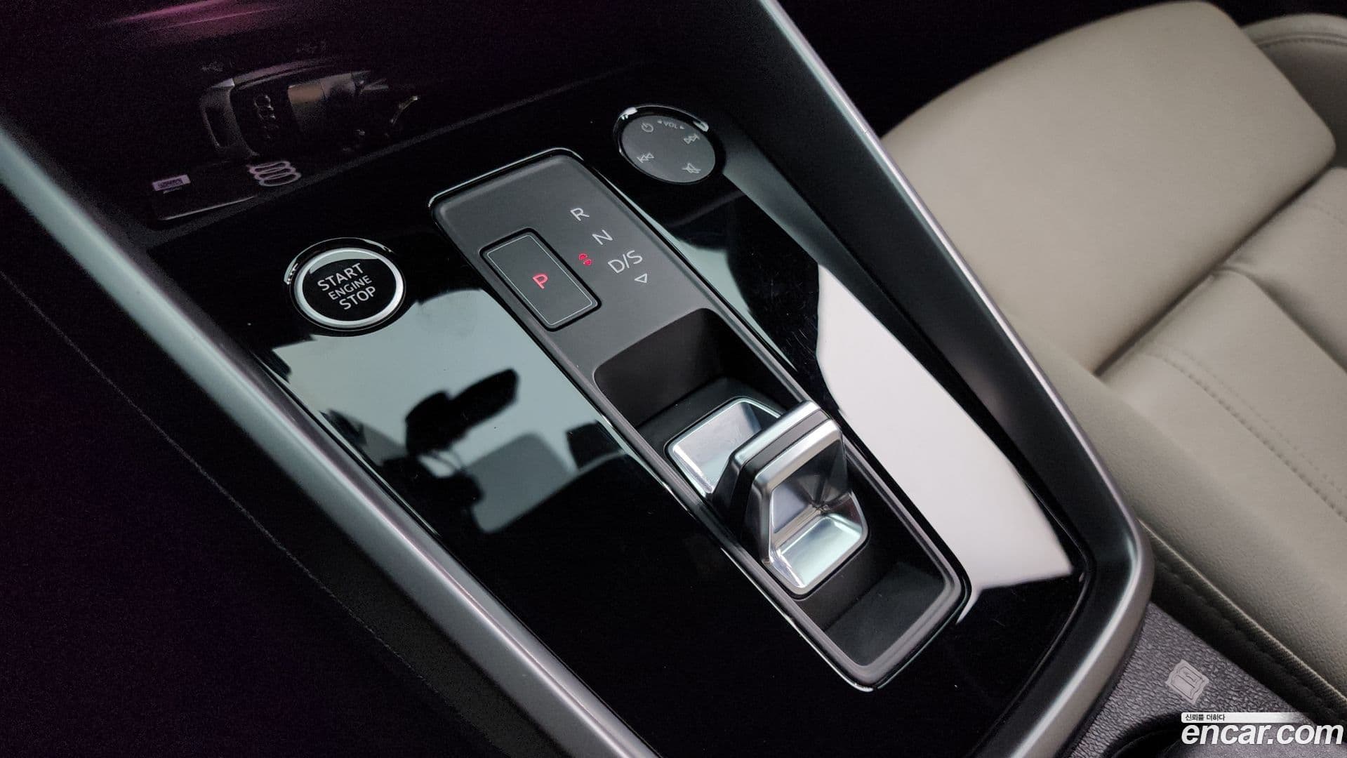 Main__Slider__Photo:A3 Audi 2024.8-8