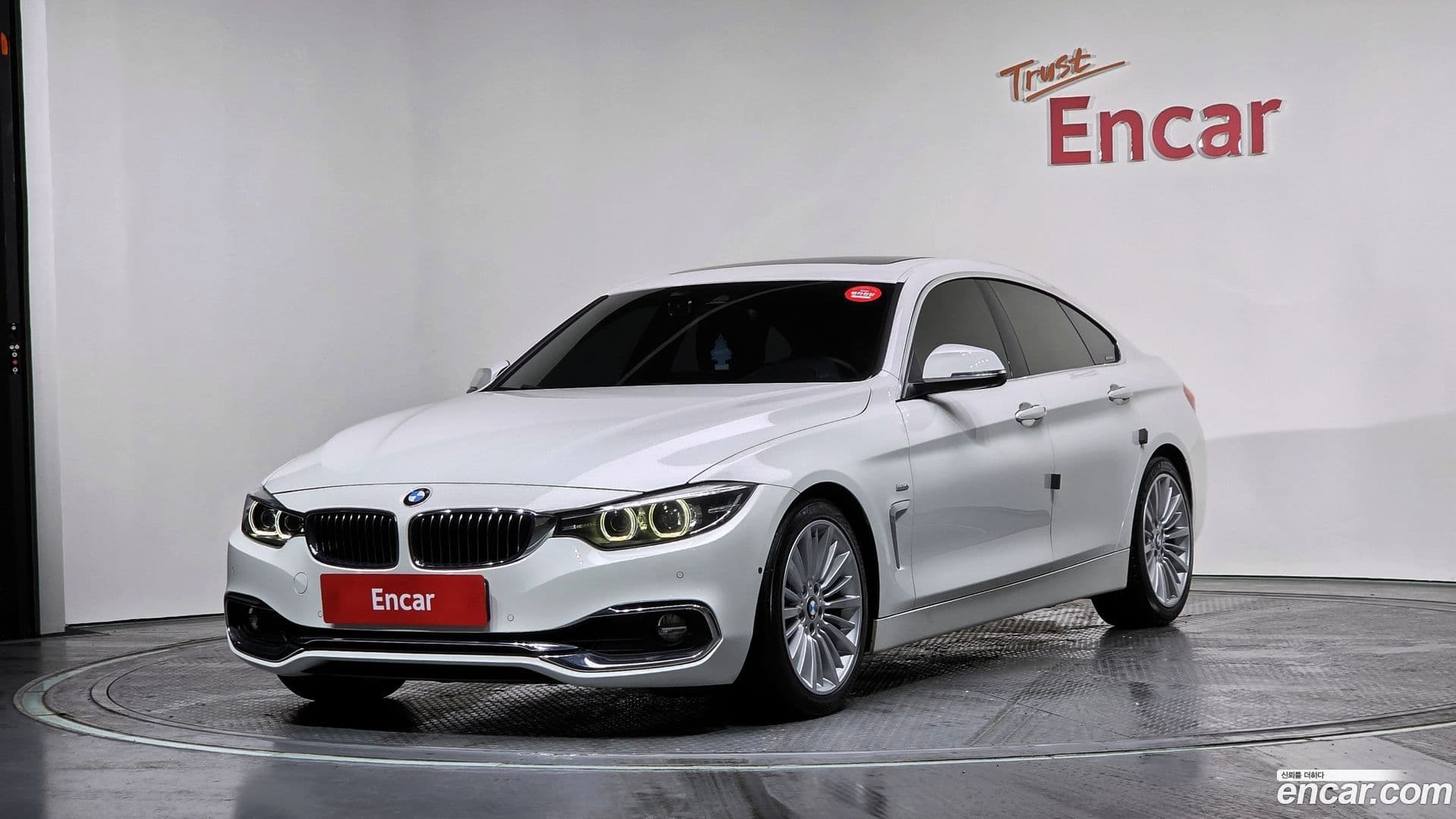 Main__Slider__Photo:4-Series BMW 2018.11-0