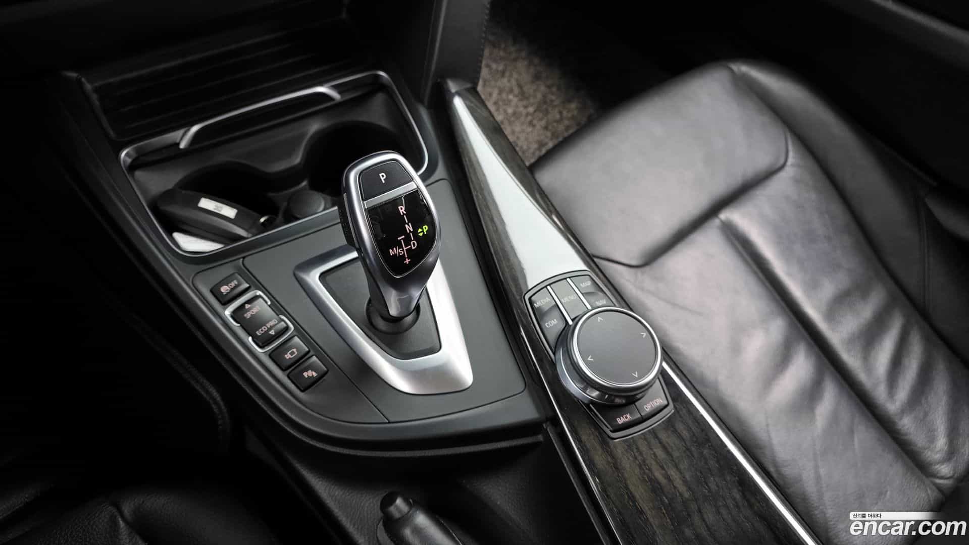 4-Series BMW 2018.11-INNER-009