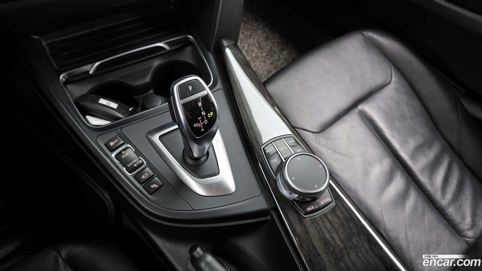 Main__Slider__Photo:4-Series BMW 2018.11-8