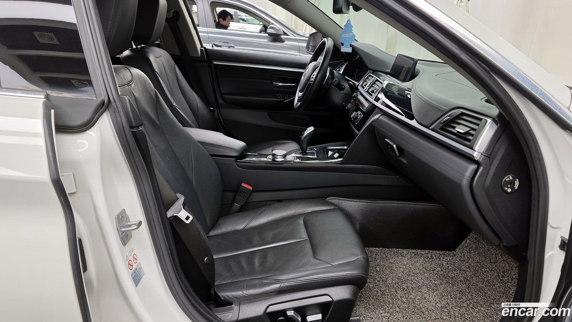 Main__Slider__Photo:4-Series BMW 2018.11-10