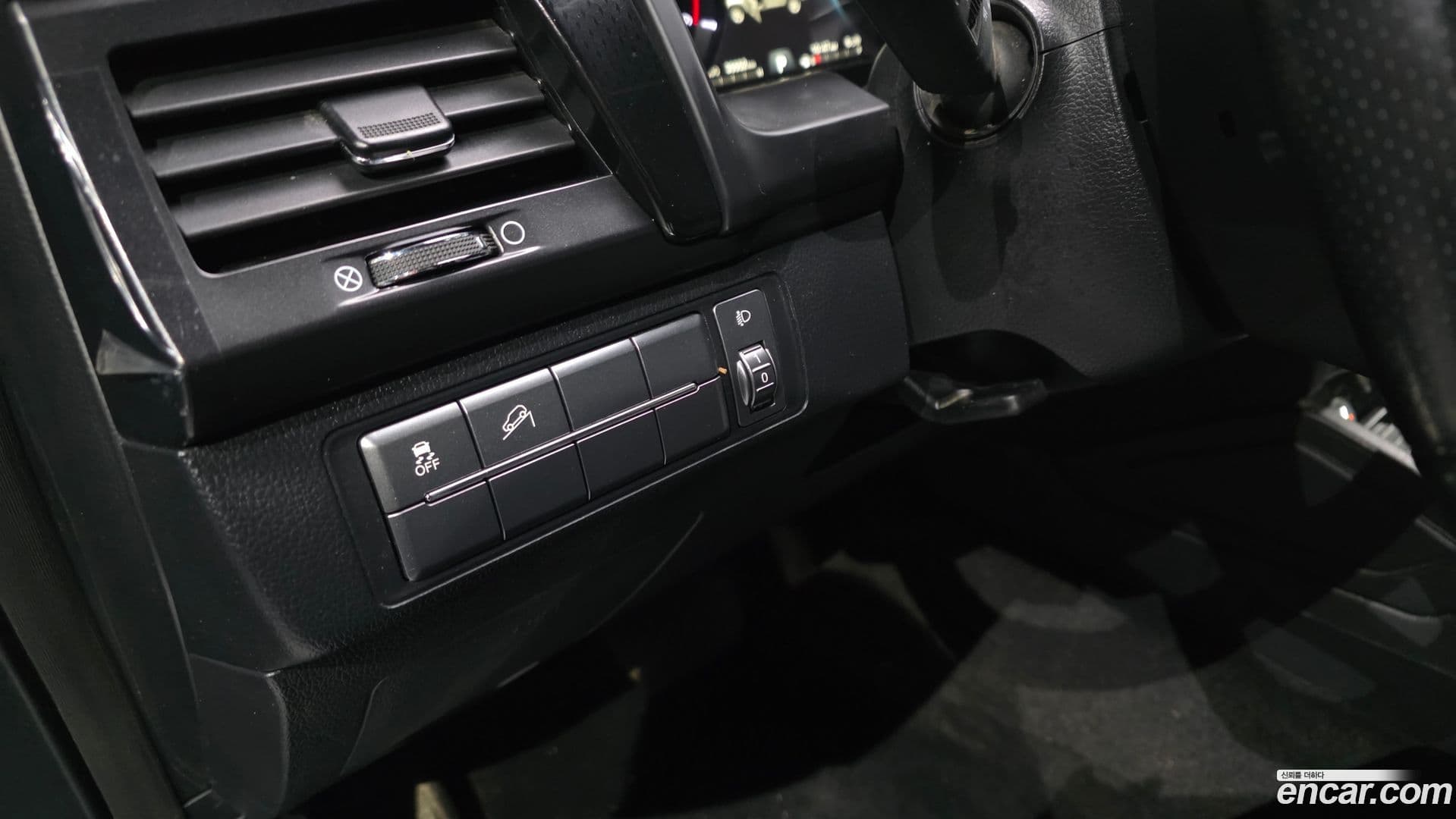 Main__Slider__Photo:Rexton KG_Mobility_Ssangyong 2020.11-15