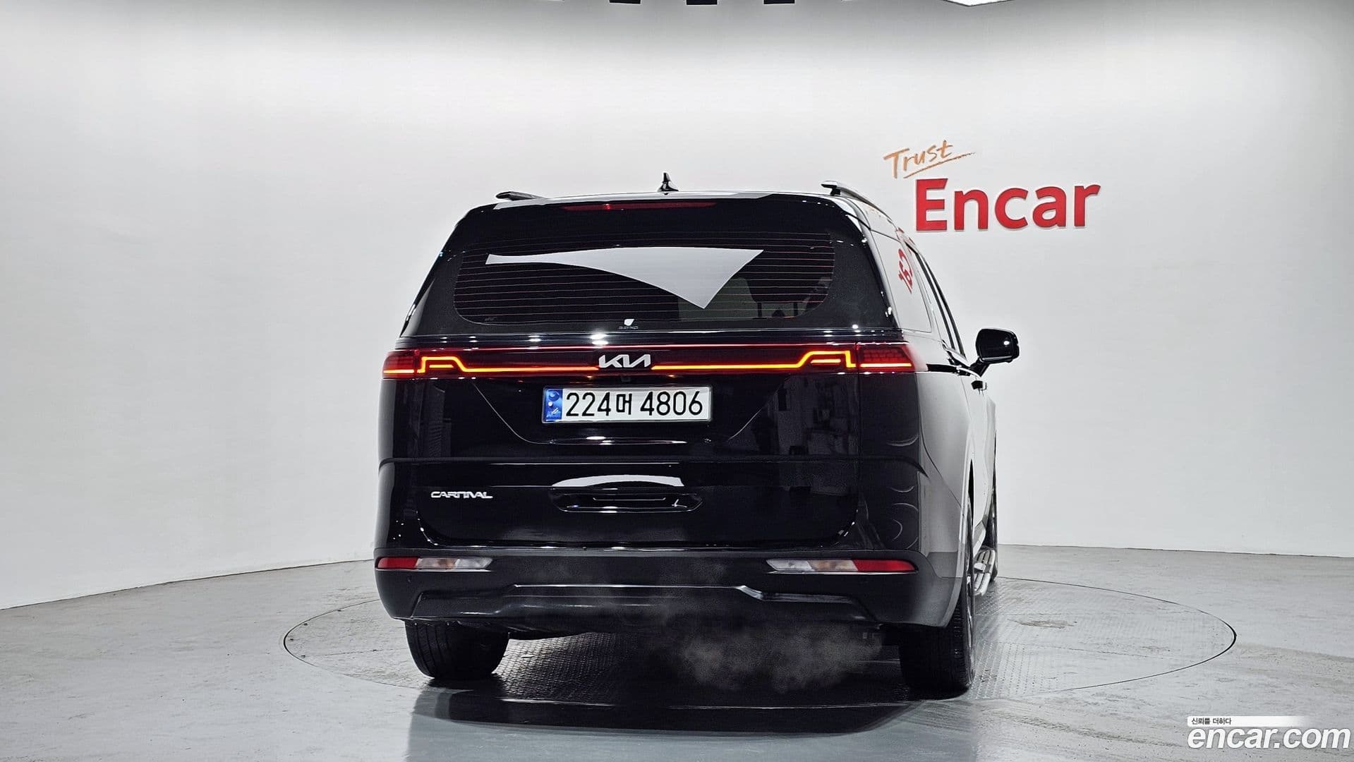 Main__Slider__Photo:Canival Kia 2023.3-3