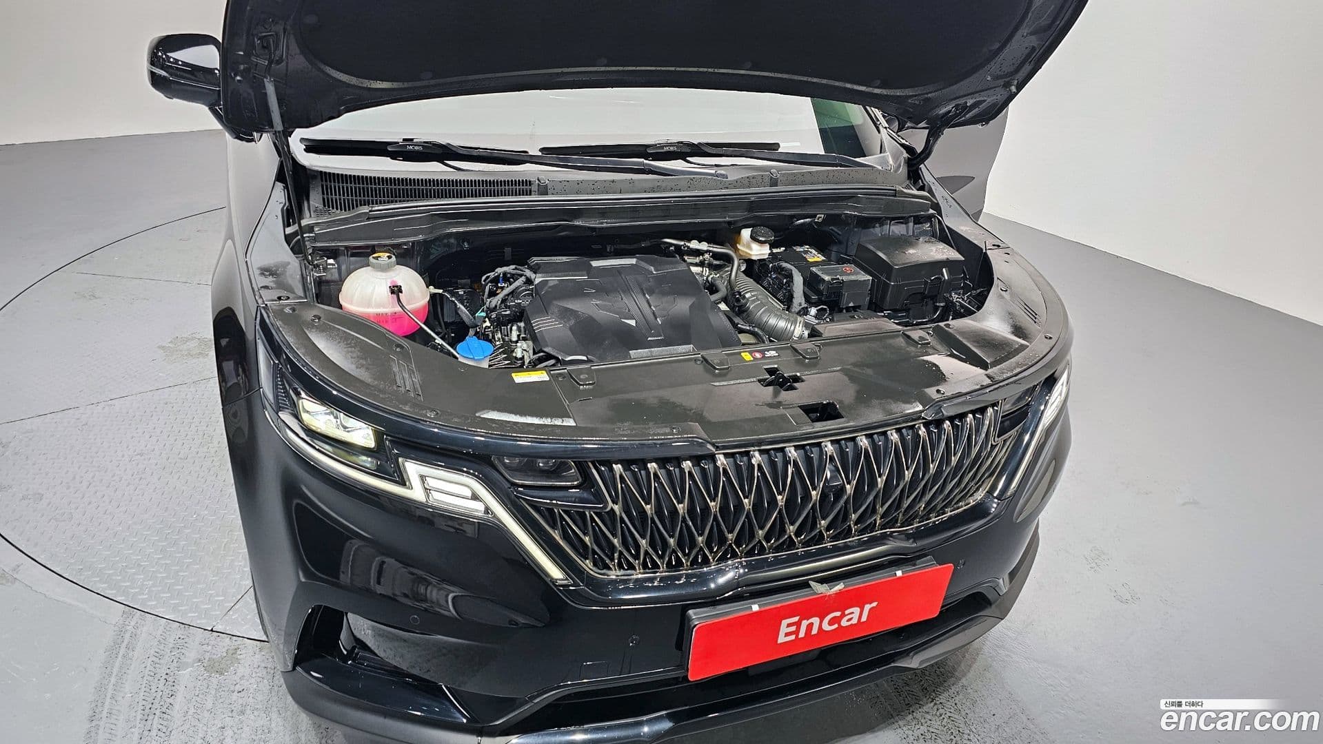 Main__Slider__Photo:Canival Kia 2023.3-5