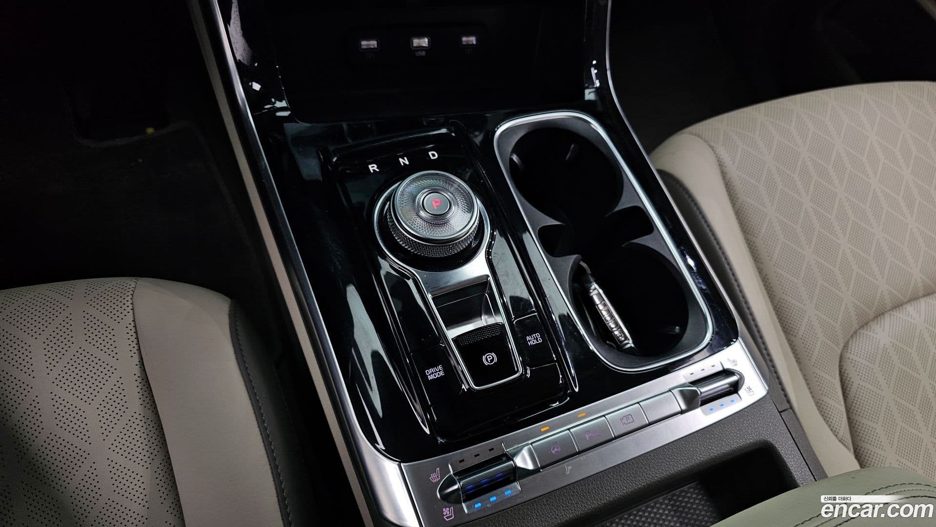 Main__Slider__Photo:Canival Kia 2023.3-8