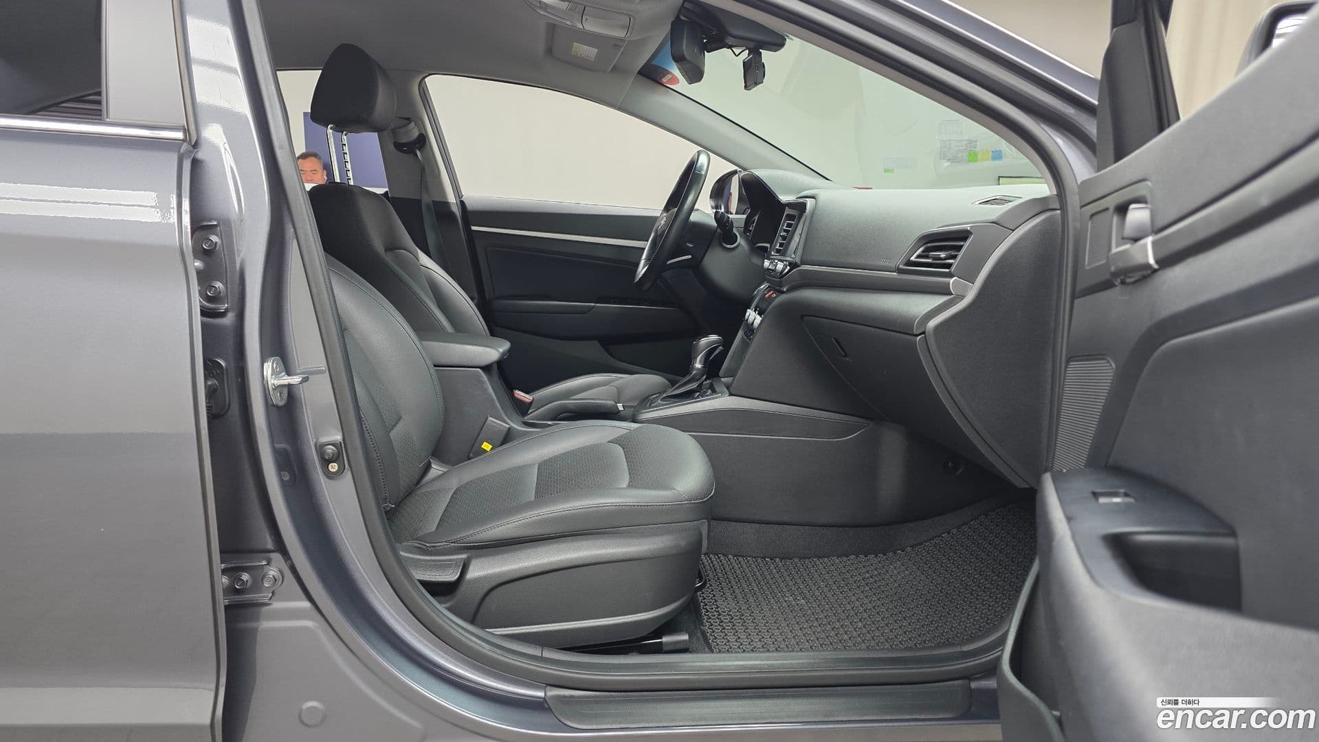 Main__Slider__Photo:AVANTE Hyundai 2019.4-10