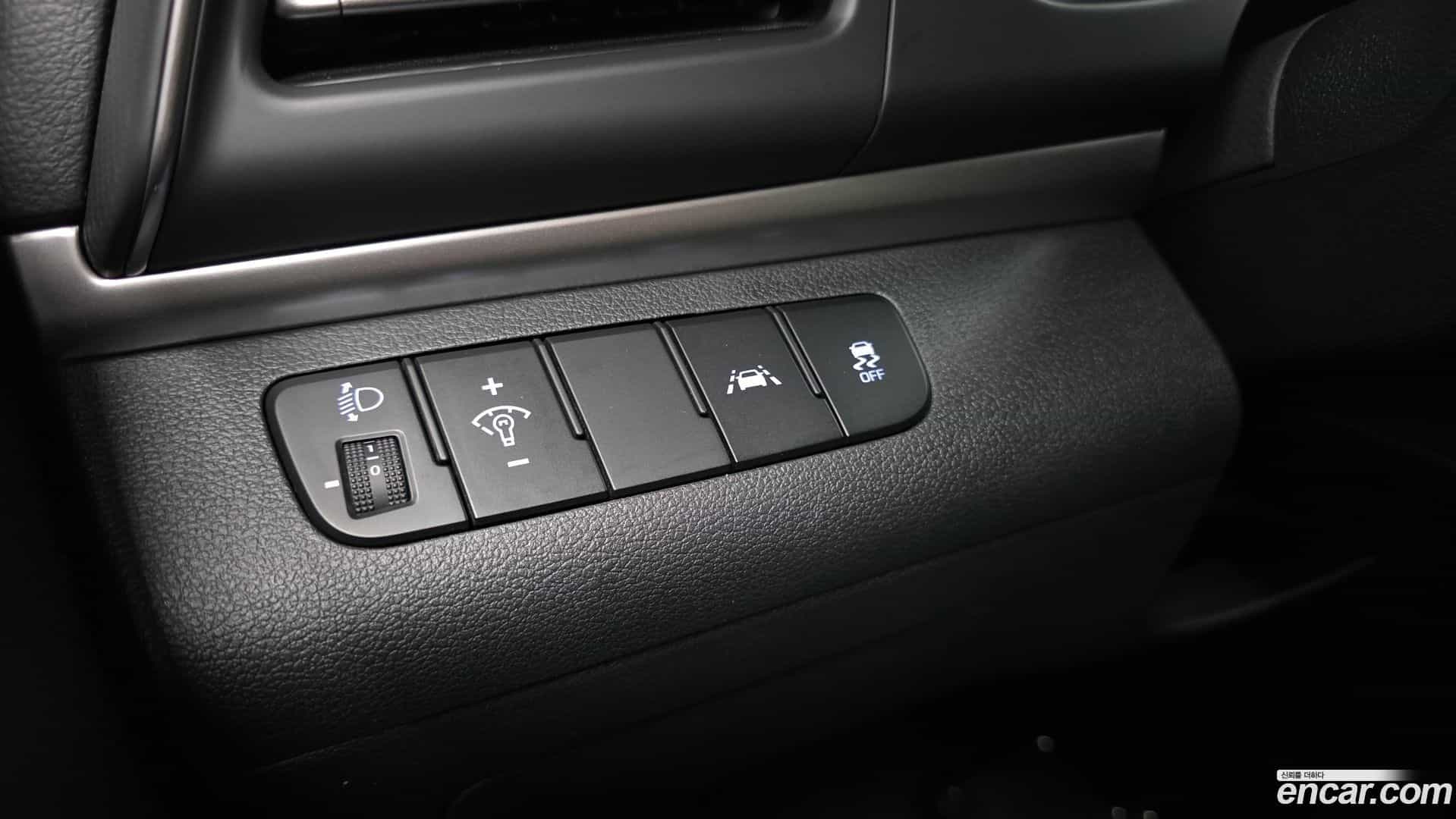 AVANTE Hyundai 2019.4-OPTION-021