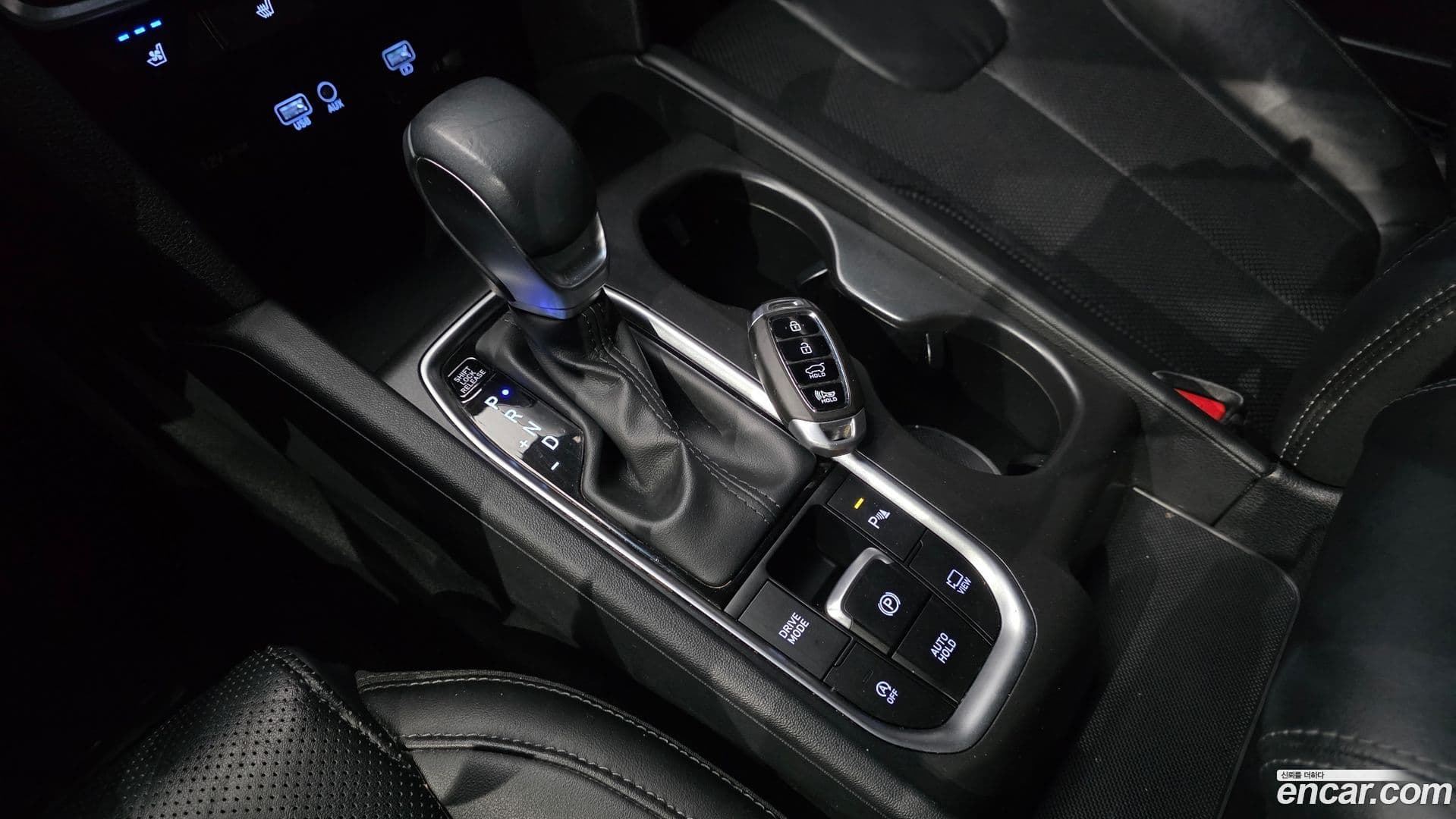 Main__Slider__Photo:Santafe Hyundai 2018.2-8