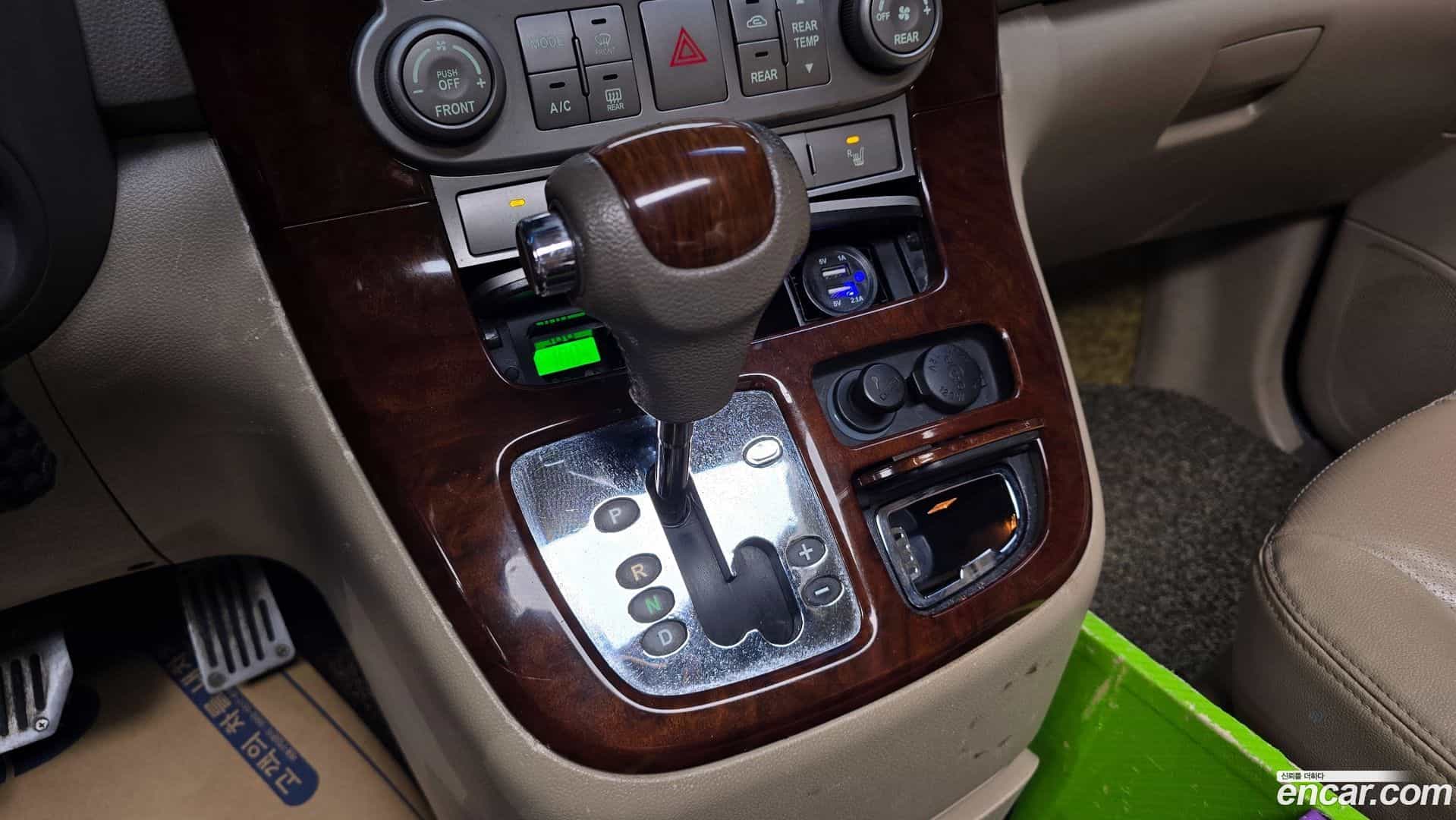 Canival Kia 2009.2-INNER-009