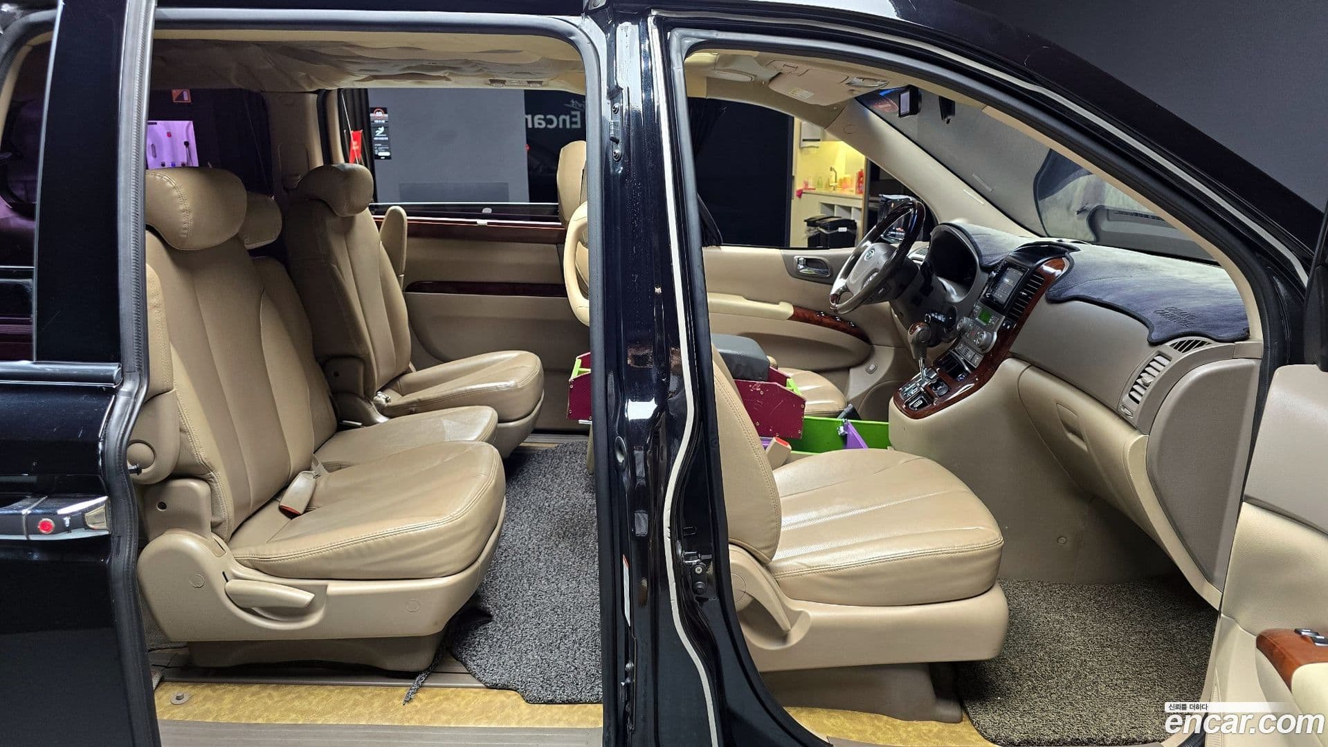 Main__Slider__Photo:Canival Kia 2009.2-11