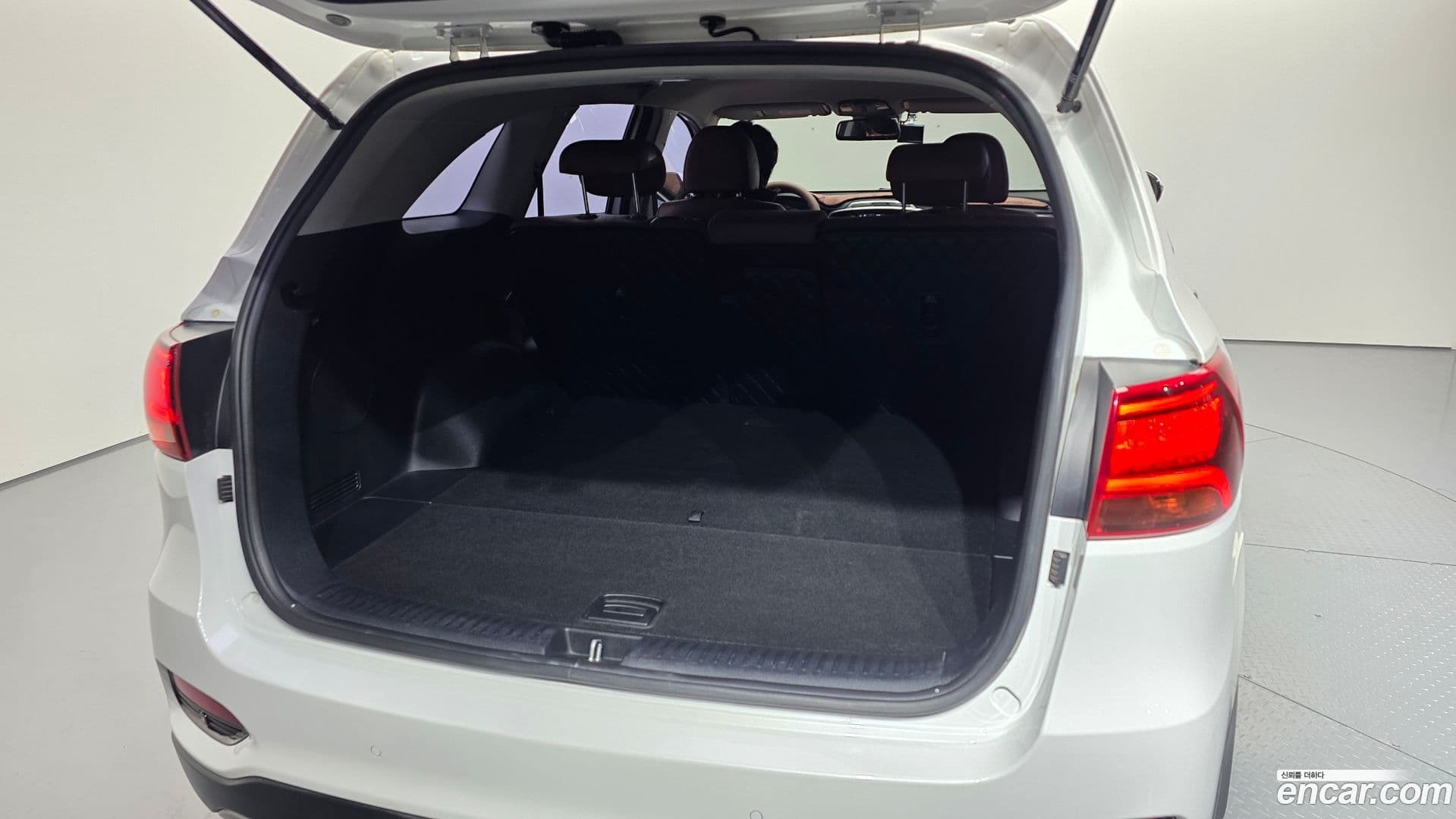 Main__Slider__Photo:Sorento Kia 2019.10-19