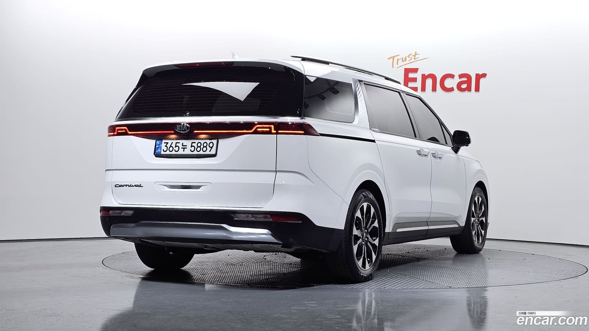 Main__Slider__Photo:Canival Kia 2020.11-1